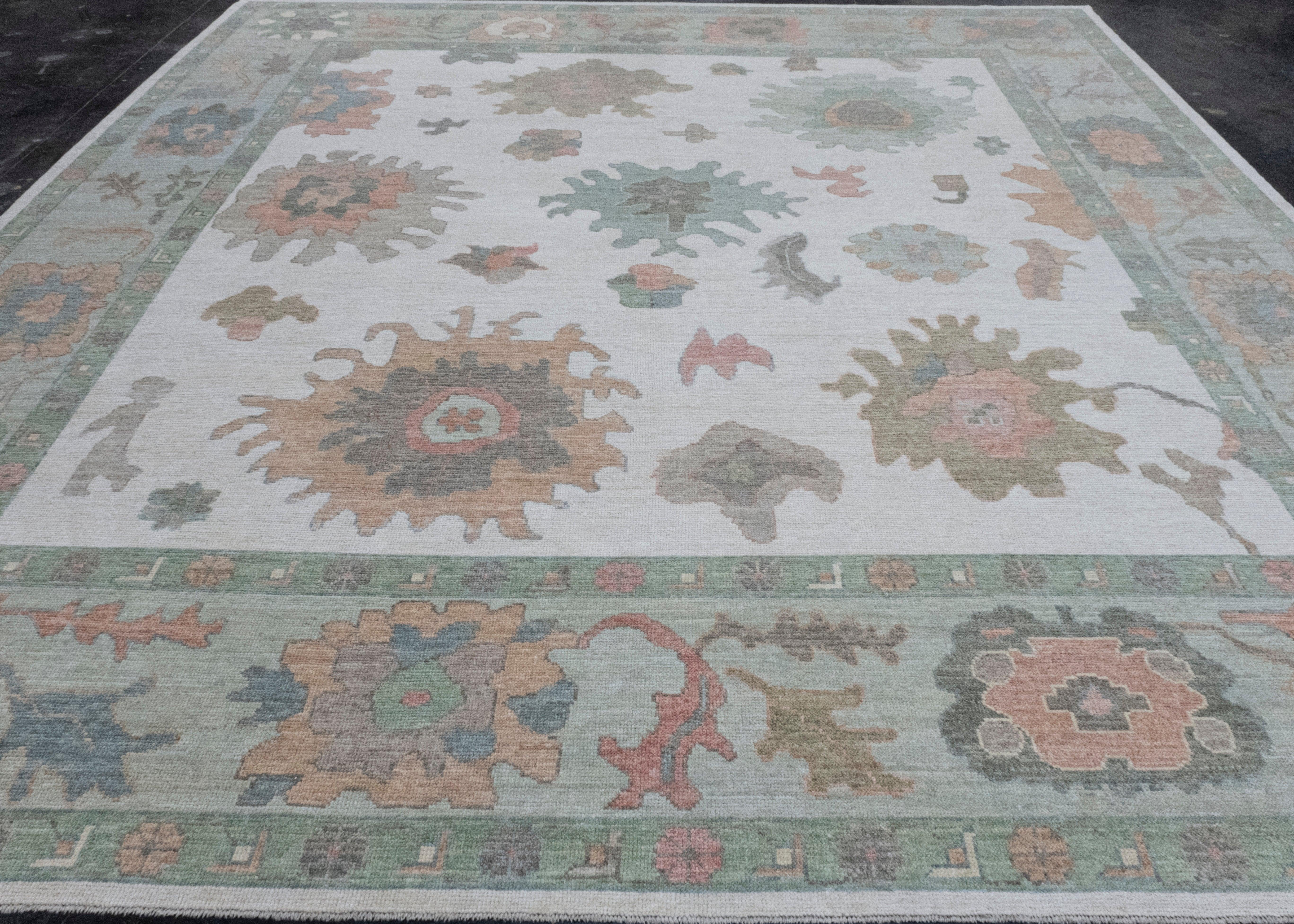 Quadratischer türkischer Oushak-Teppich 11'10