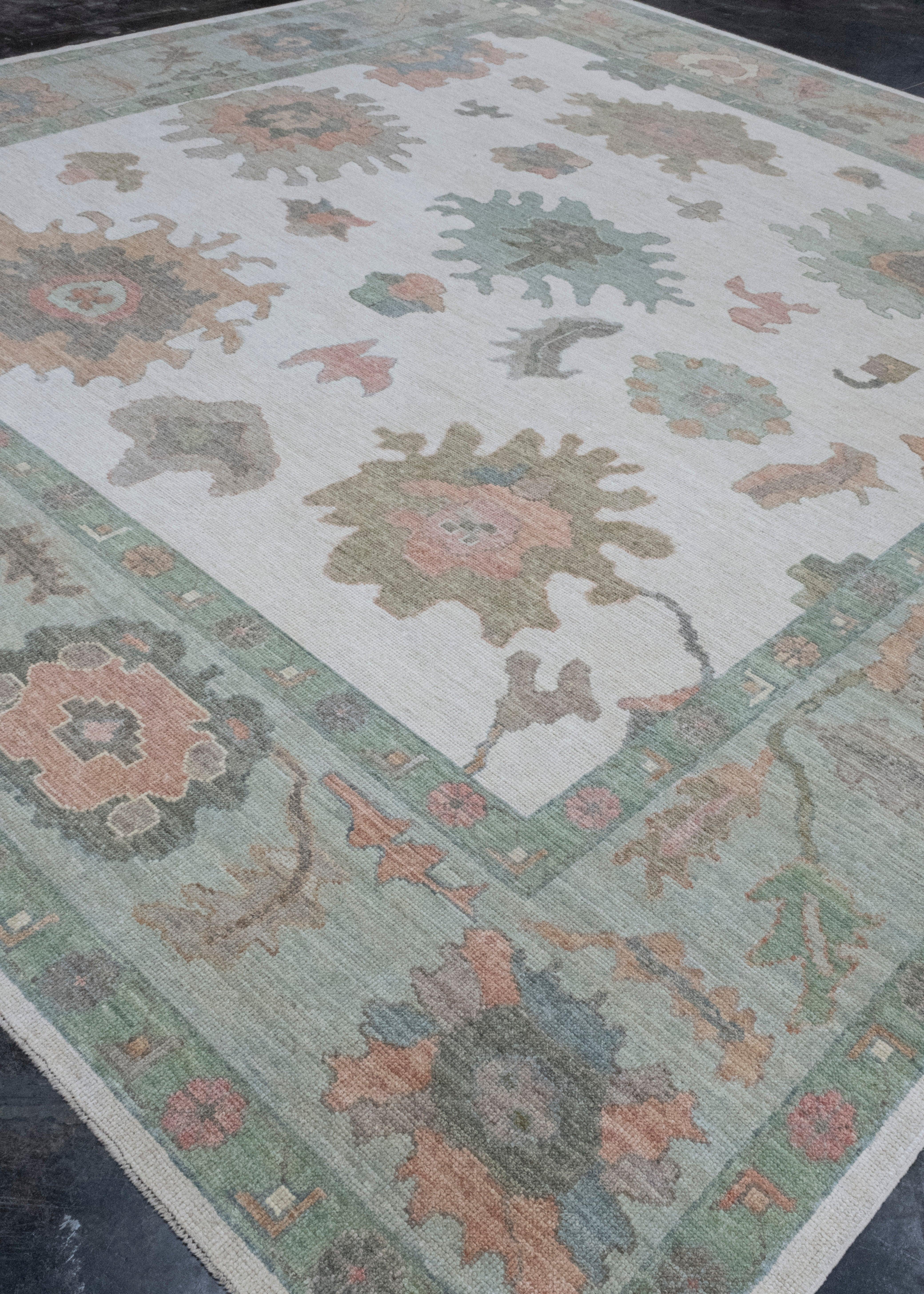 Quadratischer türkischer Oushak-Teppich 11'10