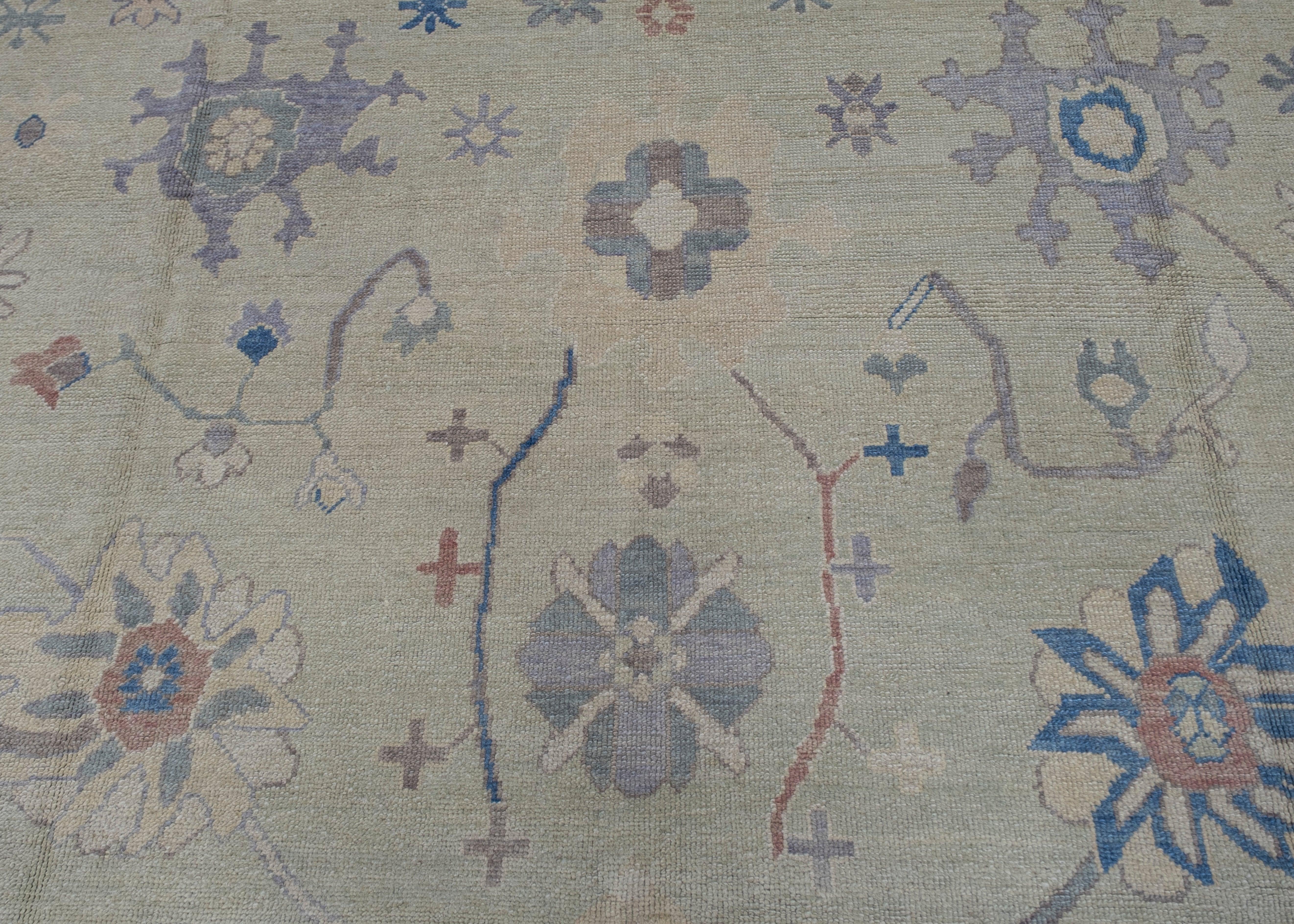 Quadratischer türkischer Oushak-Teppich 13'1