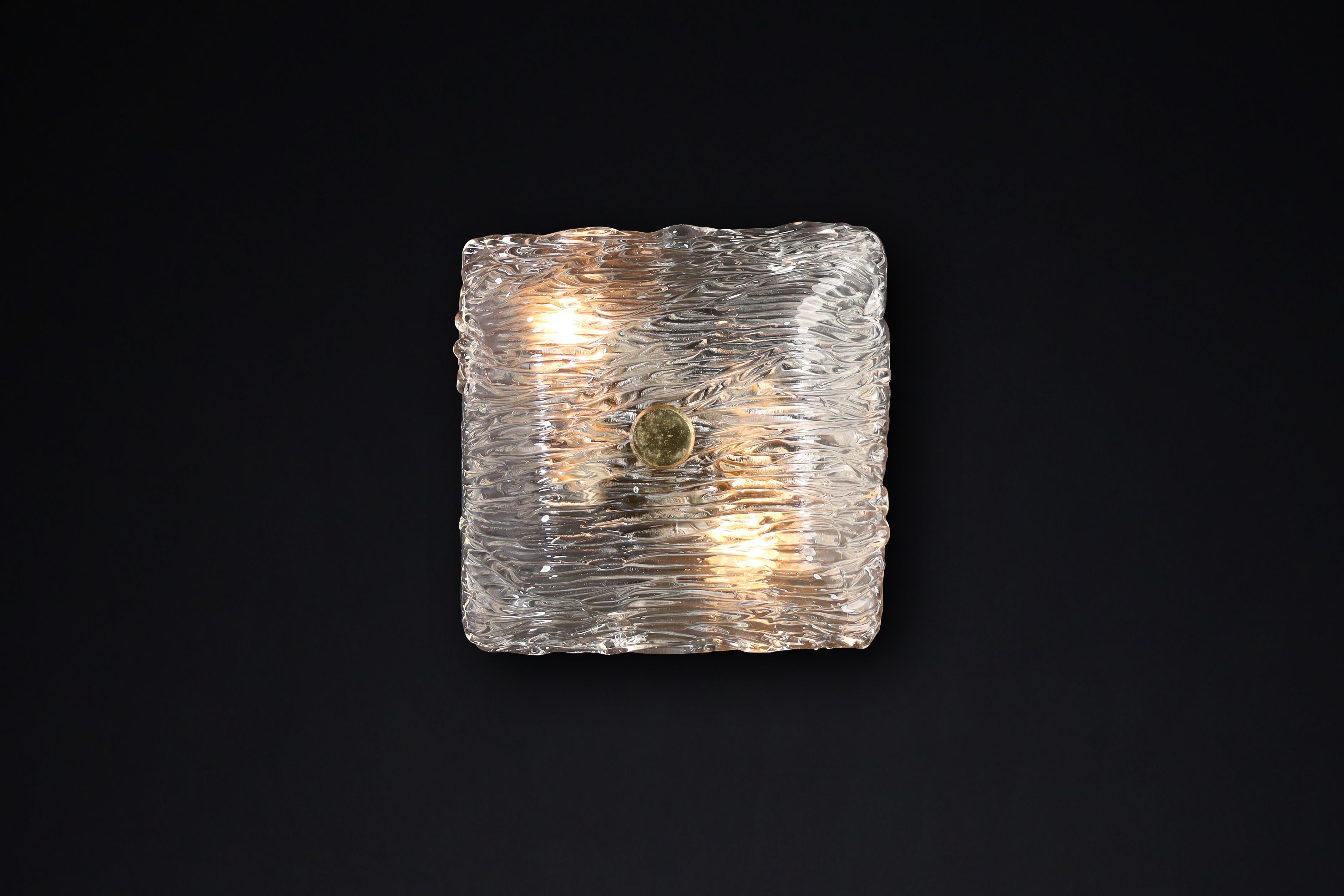 Square Venini Murano Flush Mount / Wall light from the Bambù series, made in Italy in the 1950s. 

Midcentury Square Venini Murano Flush Mount / Wall light from the Bambù series, made in Italy during the 1950s. The light fixture is made of