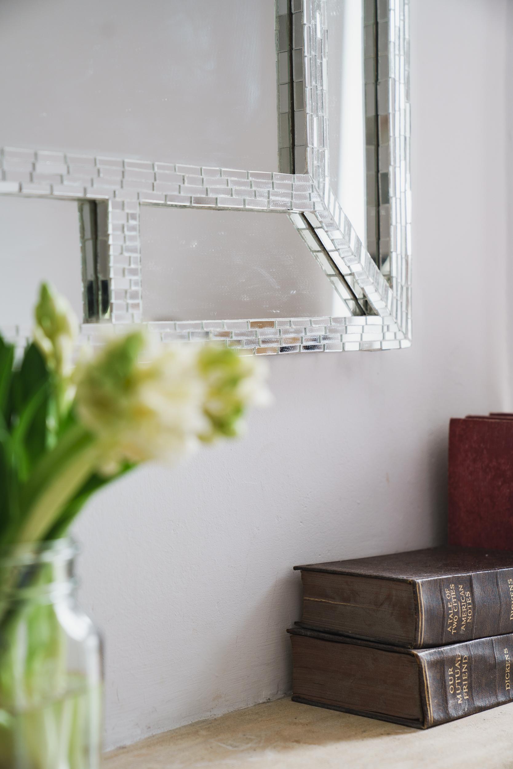 Mosaïque Miroir carré en mosaïque Ventana, fabriqué à la main au Royaume-Uni par Claire Nayman en vente