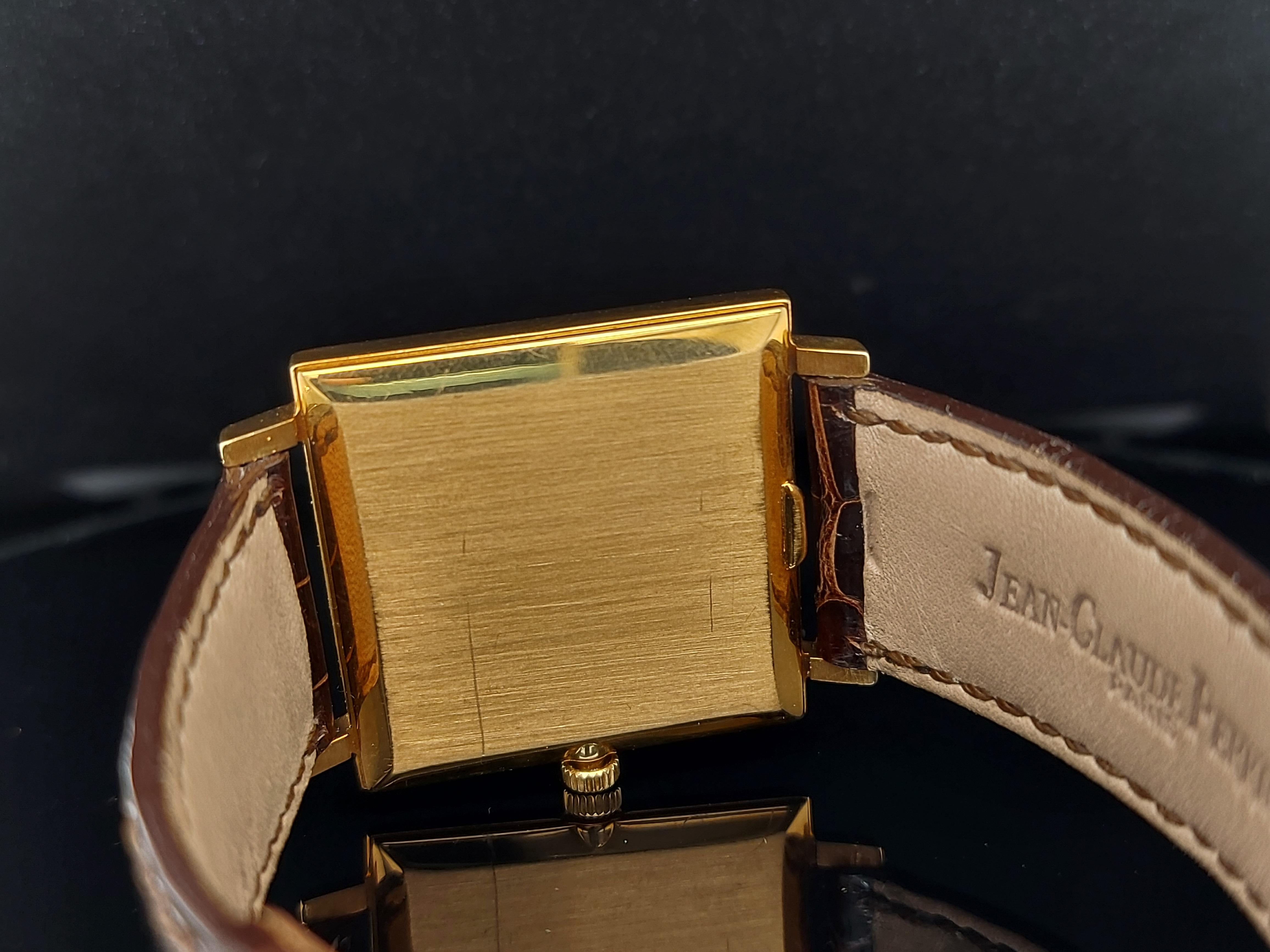 Square Vintage Patek Philippe 18 Karat Solid Gold from 1970, Ref. 3555 For Sale 2