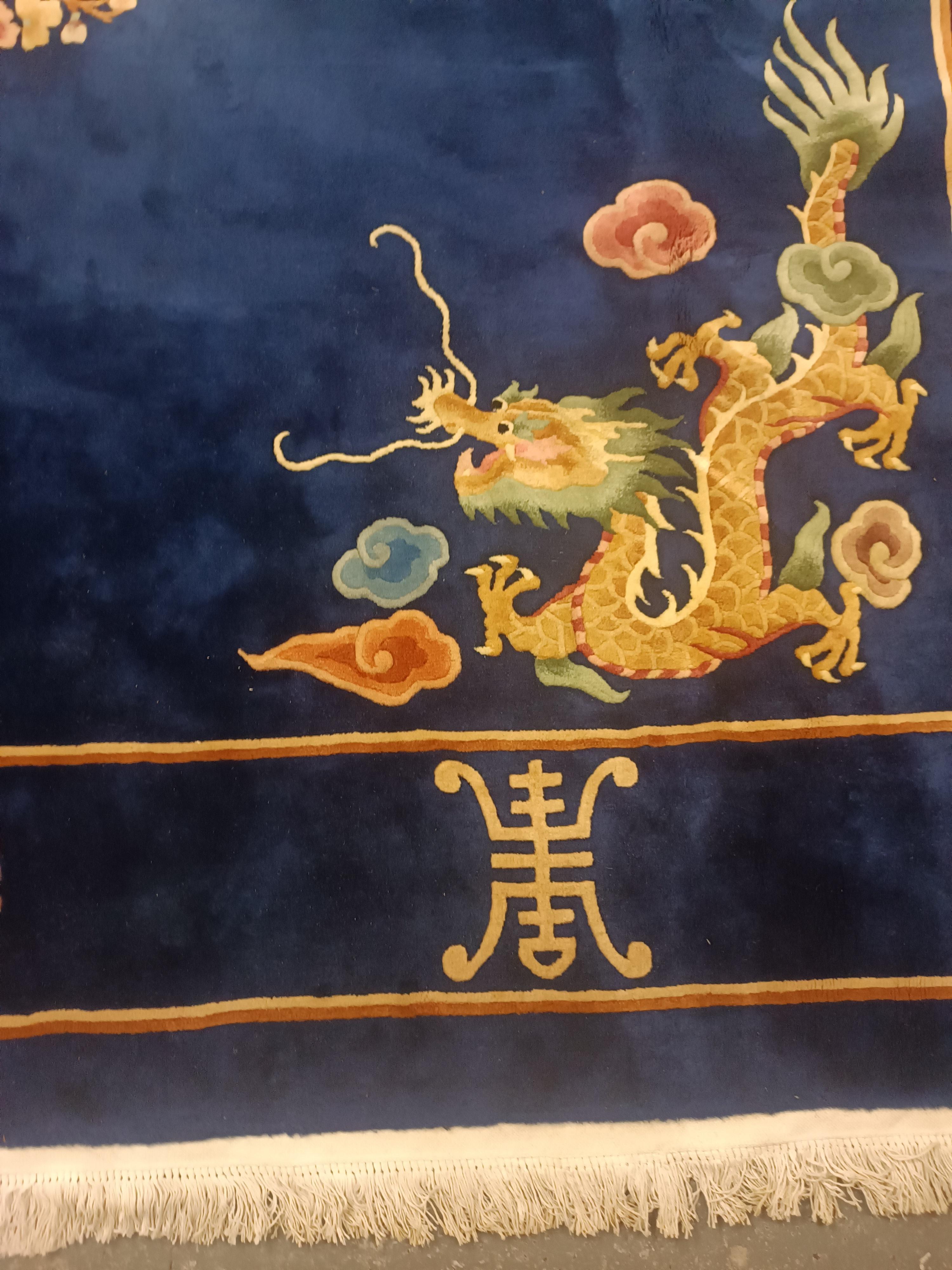 Tappeto quadrato d'epoca, tappeto cinese Art Deco Orientale fatto a mano blu navy in vendita 1