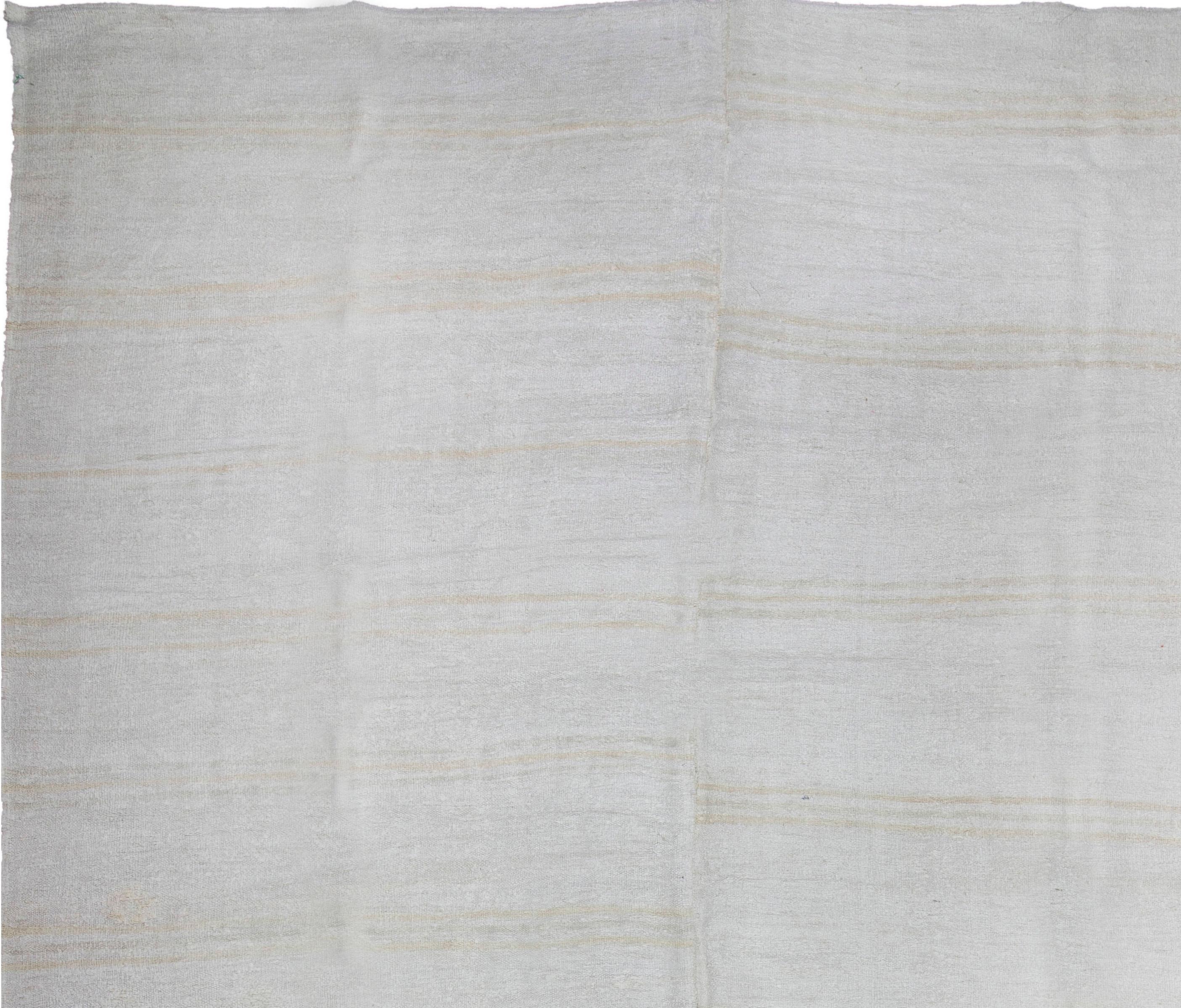 Quadratischer türkischer Flachgewebe-Hanf-Teppich im Vintage-Stil  12'2 x 12'2 cm (20. Jahrhundert) im Angebot