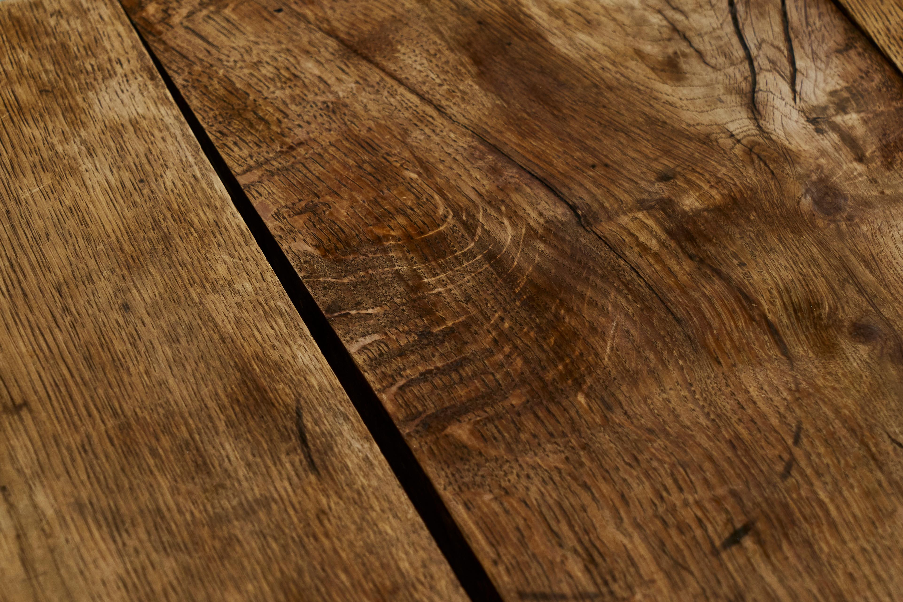 Table basse carrée de style Wabi Sabi en Oak Oak massif Europe 1960s en vente 5