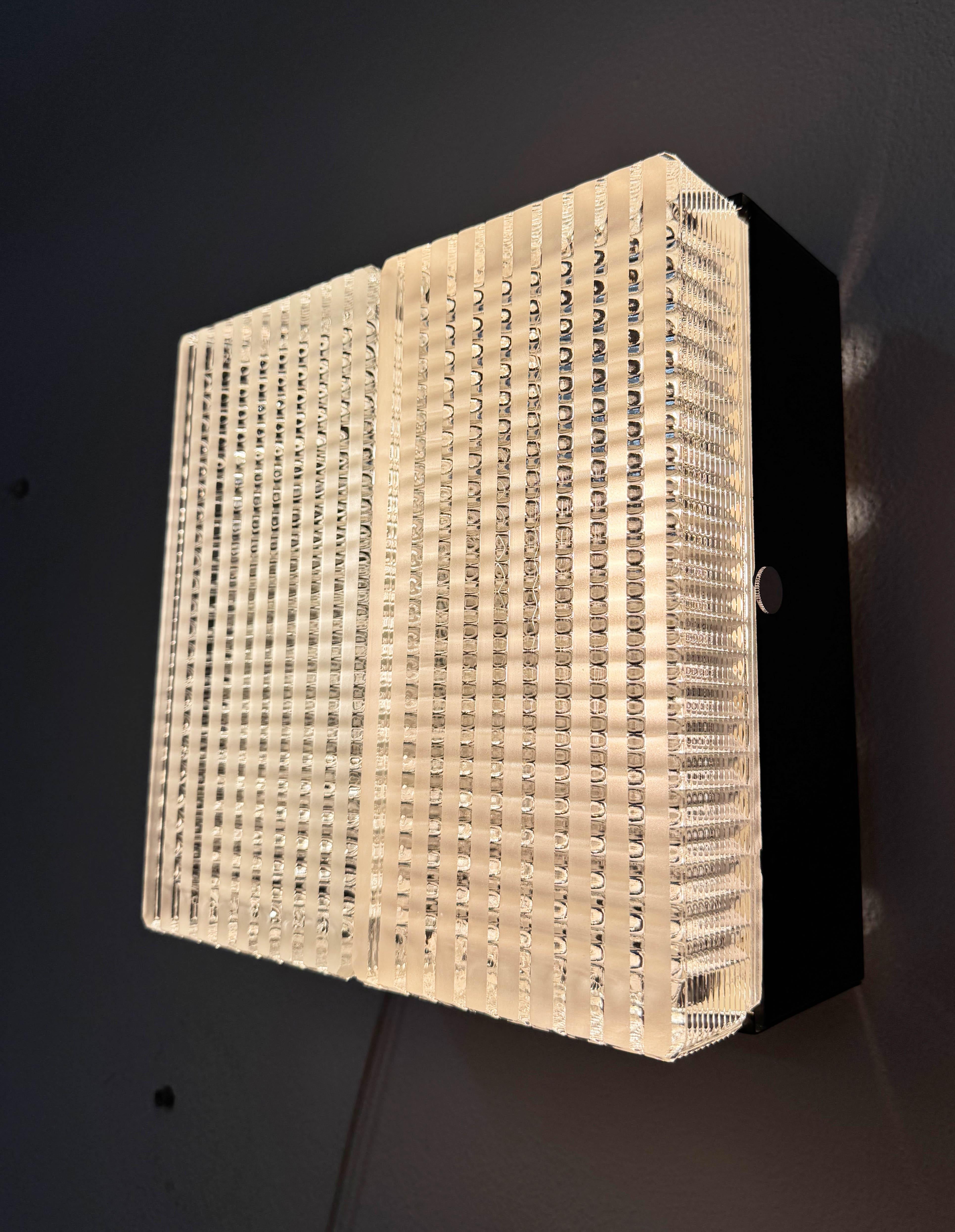 Lampe murale carrée Applique ou lumière affleurante en vente 7