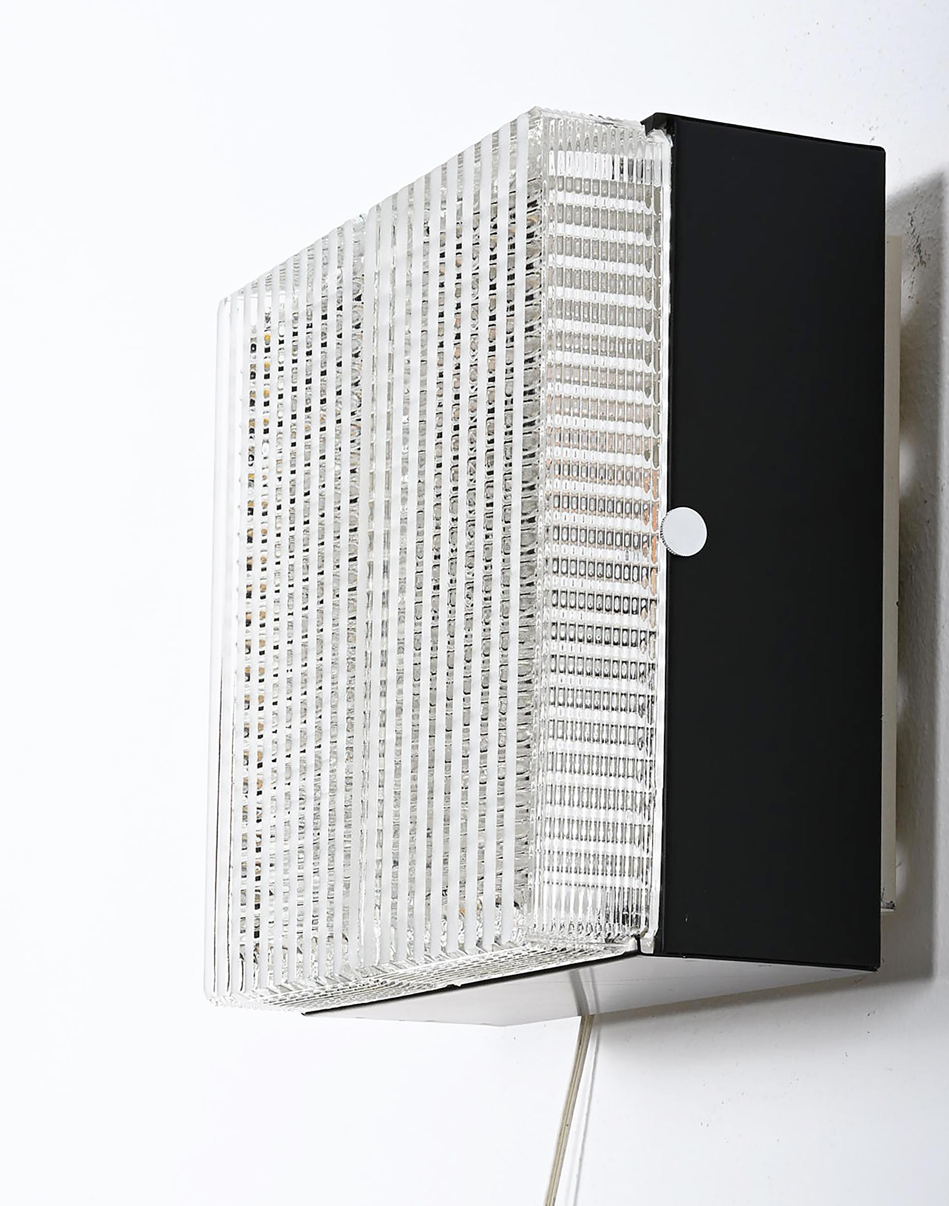Milieu du XXe siècle Lampe murale carrée Applique ou lumière affleurante en vente