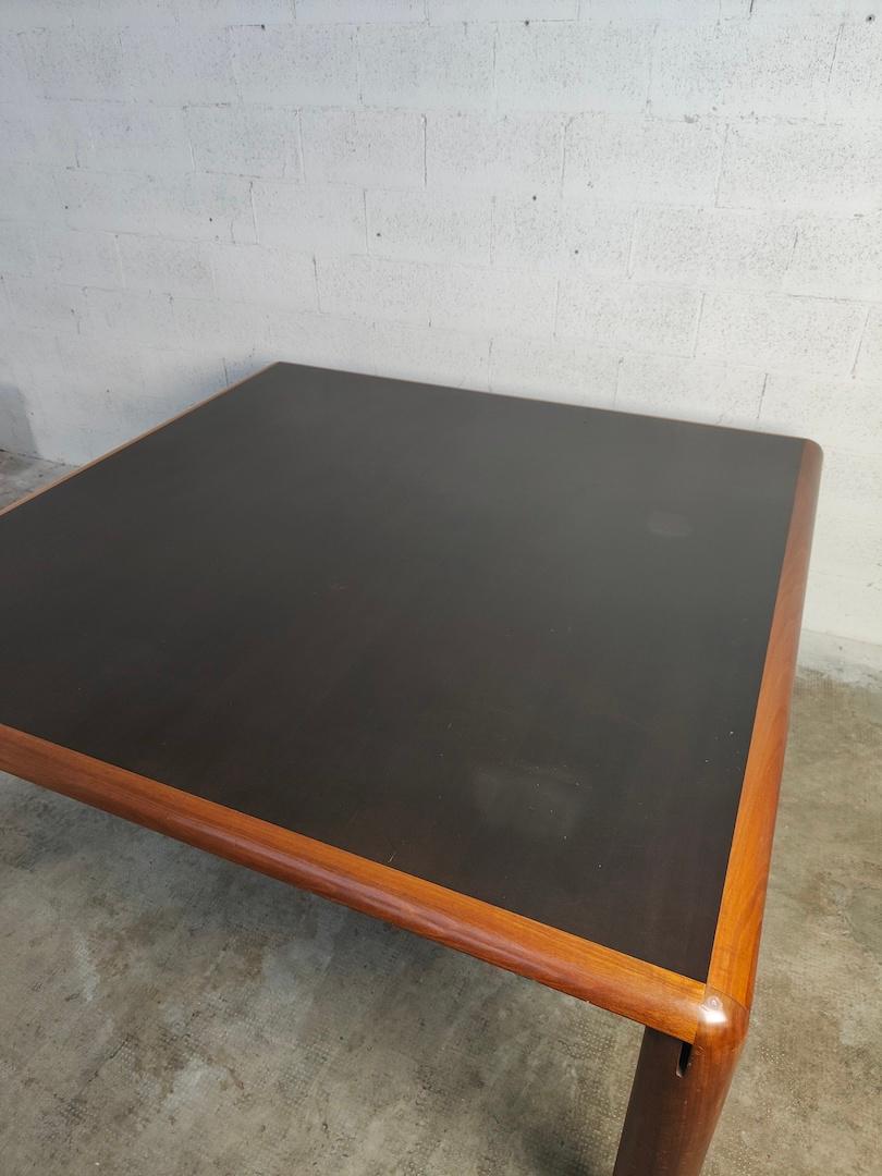 Square Walnut Table Model 781 by Vico Magistretti for Cassina, 60s , 70s For Sale 3
