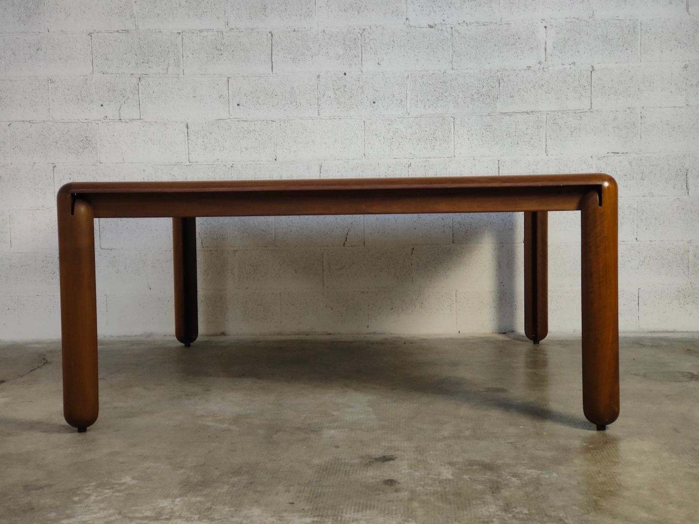 Italian Square Walnut Table Model 781 by Vico Magistretti for Cassina, 60s , 70s For Sale
