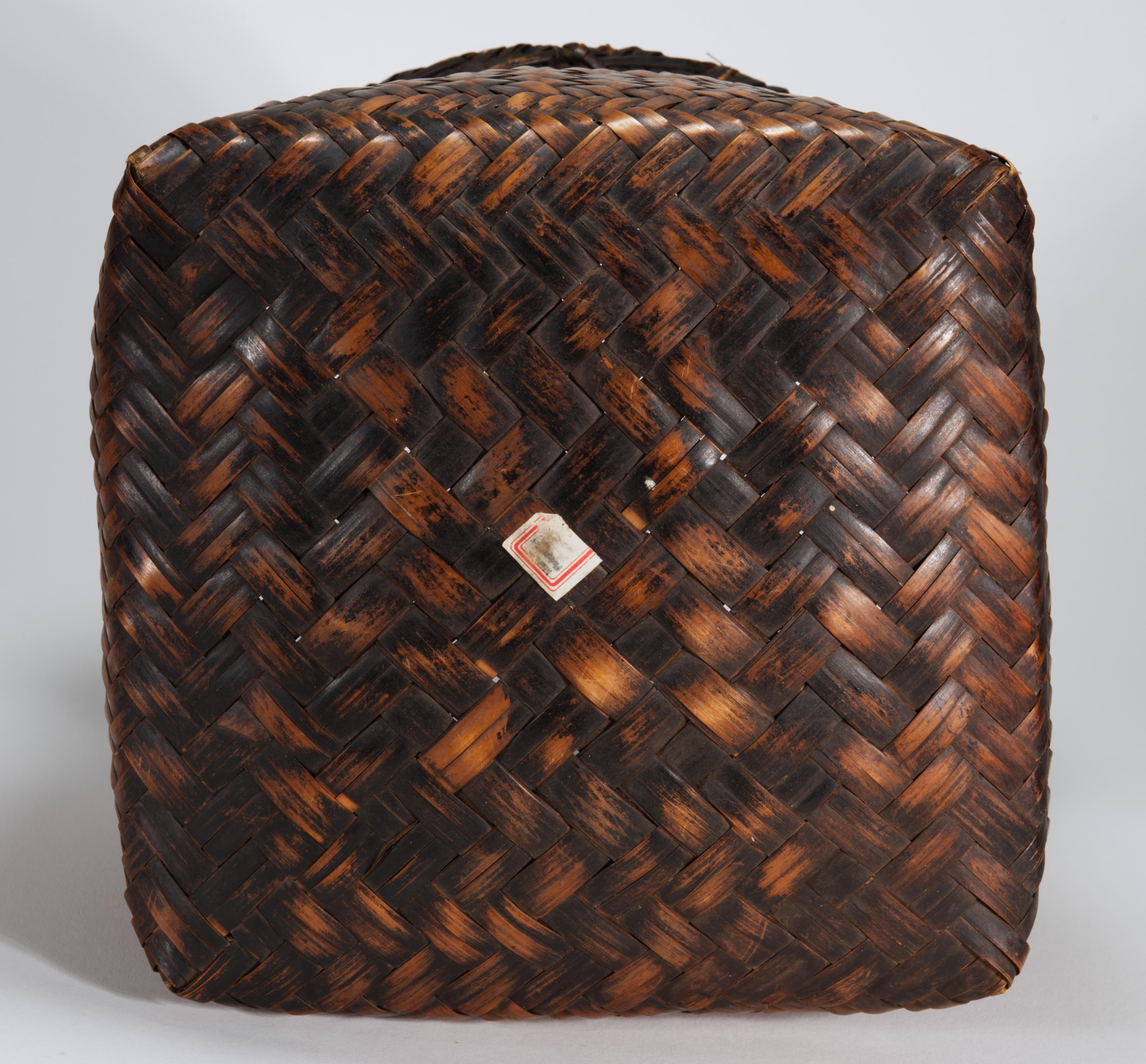 Square Woven Smoked Bamboo Wicker Basket, Ifugao Folk Art In Good Condition In Clifton Springs, NY