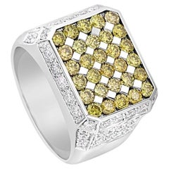 Square yellow and white round-cut diamond pavè chevalier ring in 18kt white gold