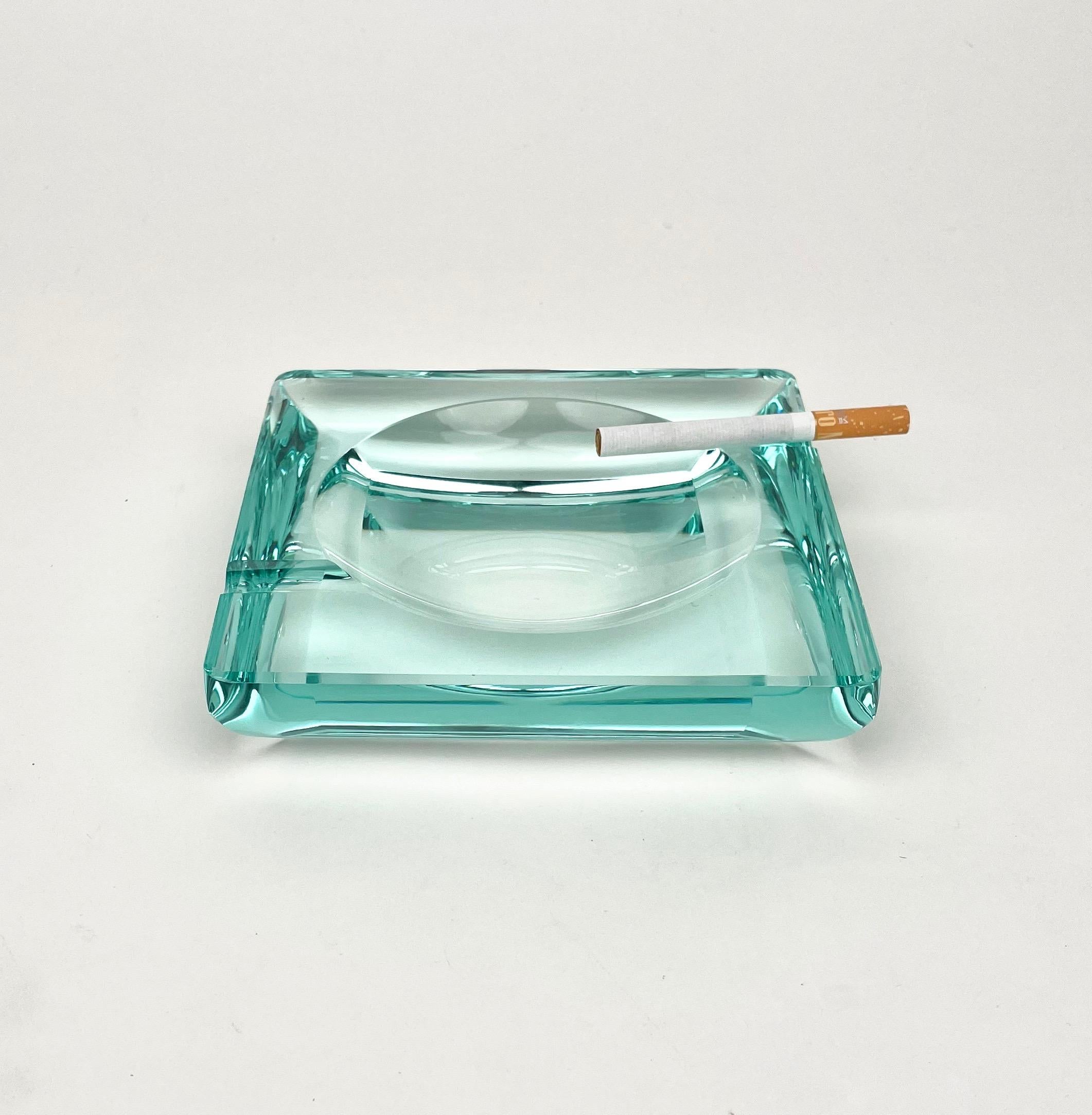 Squared Ashtray Green Crystal Glass by Fontana Arte Italy 1960s In Good Condition For Sale In Rome, IT