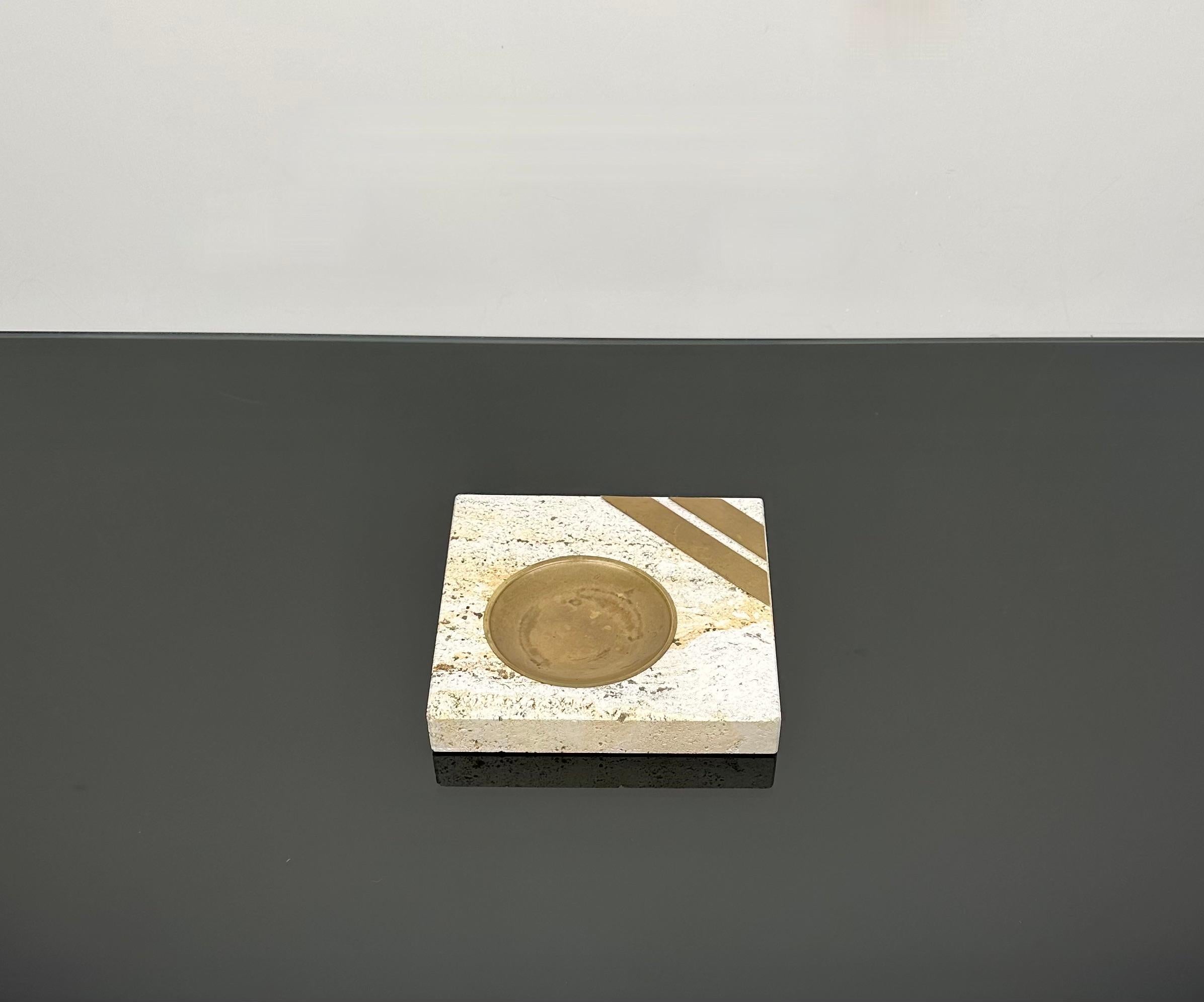 Squared Ashtray in Travertine and Brass by Fratelli Mannelli, Italy, 1970s In Good Condition For Sale In Rome, IT