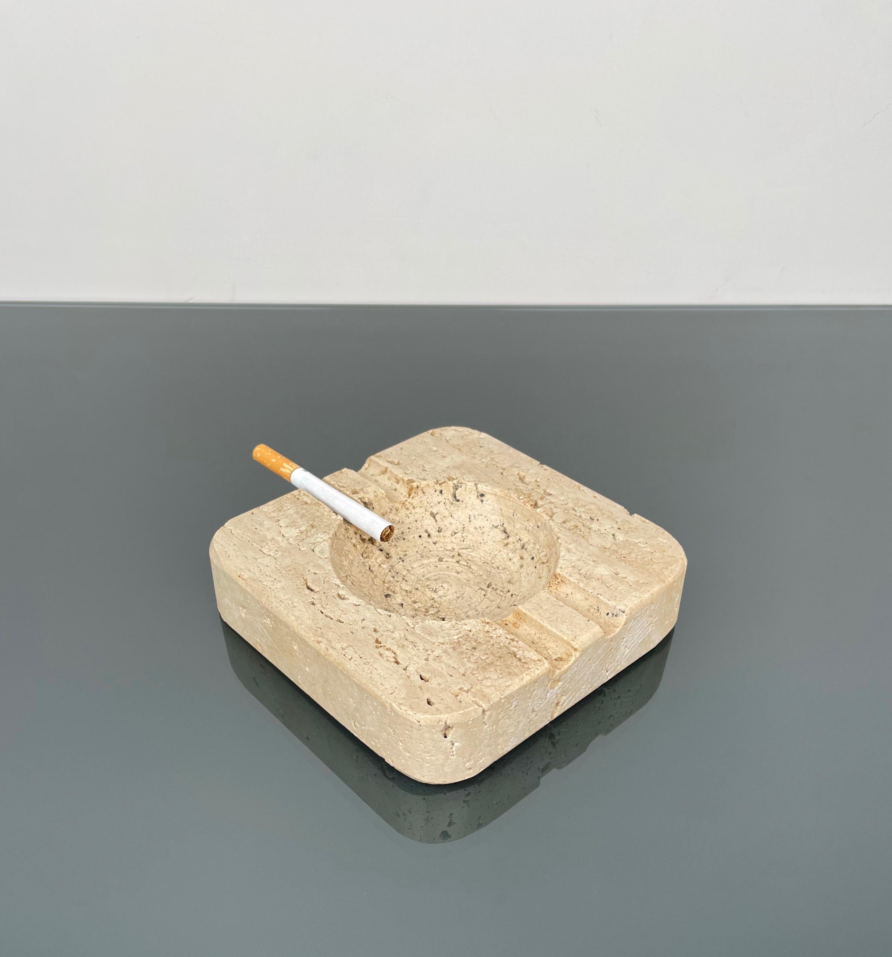 Squared Ashtray in Travertine Attributed to Fratelli Mannelli, Italy 1970s In Good Condition For Sale In Rome, IT