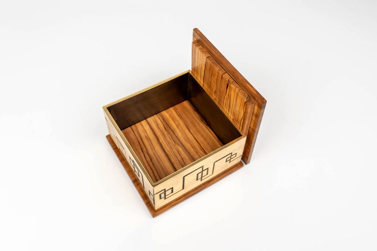 Squared Decorative Box in Solid Brass and Wood, Italy 1970s For Sale at