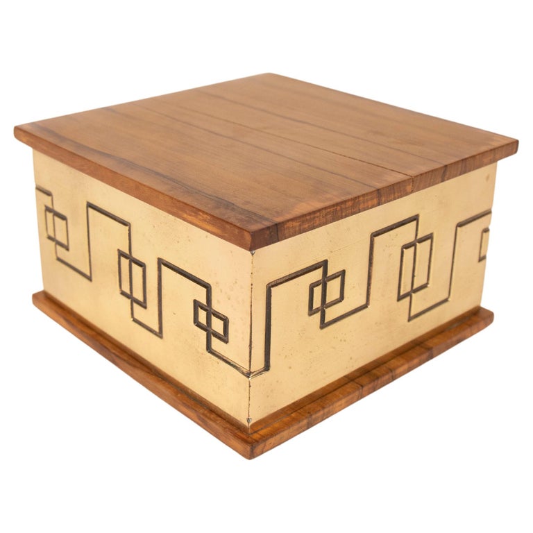 Squared Decorative Box in Solid Brass and Wood, Italy 1970s For Sale at