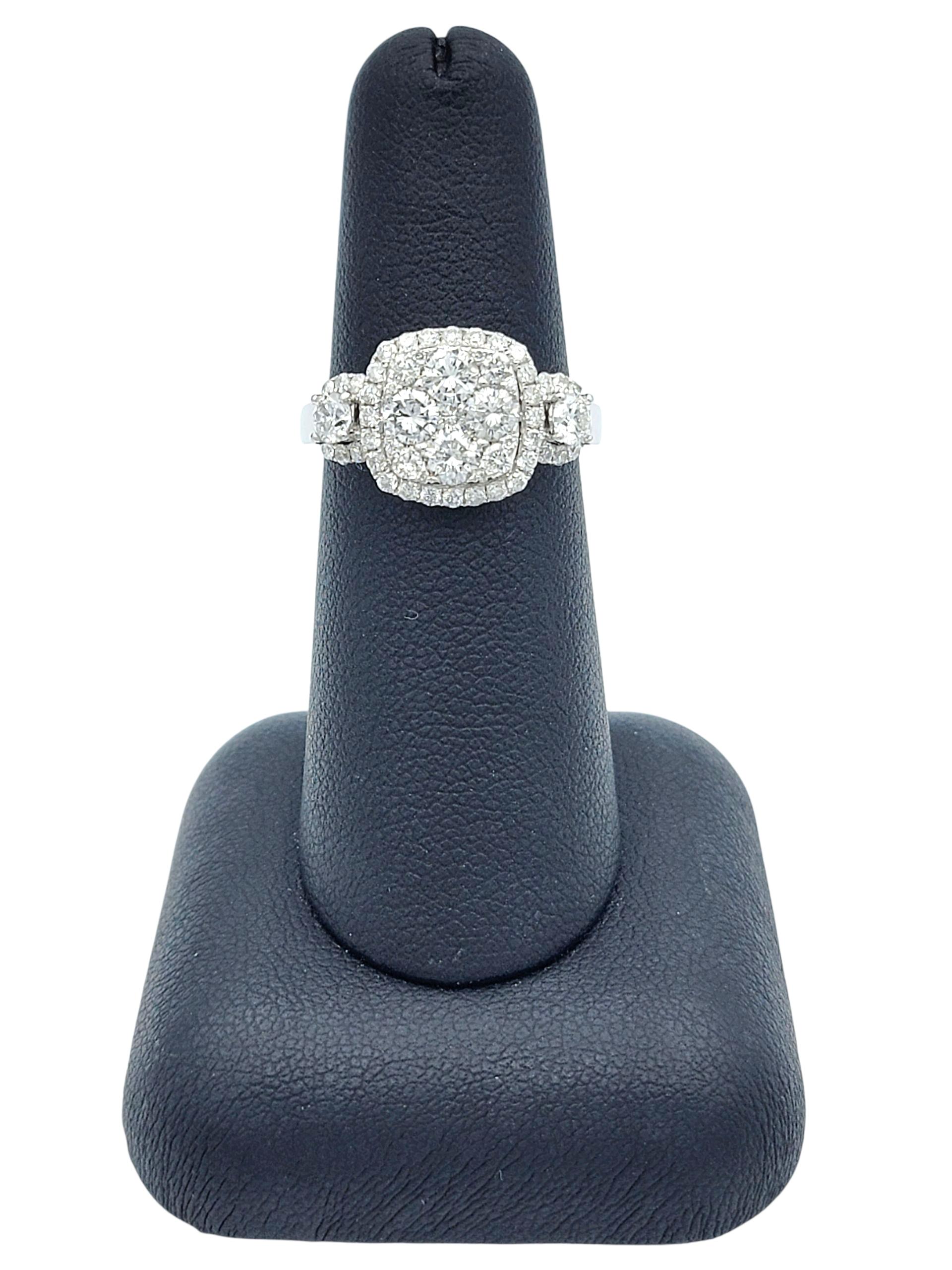 Anello Cocktail con cluster di diamanti squadrati e aureola in oro bianco 14 carati in vendita 5