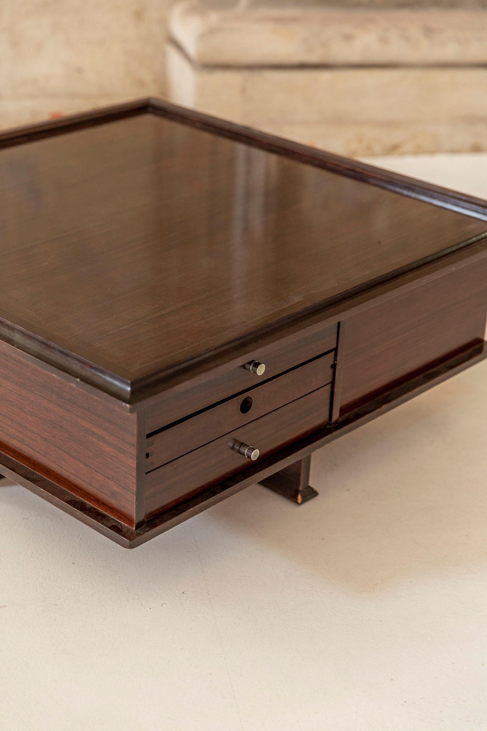 Squared Italian Midcentury Coffee Table For Sale 10