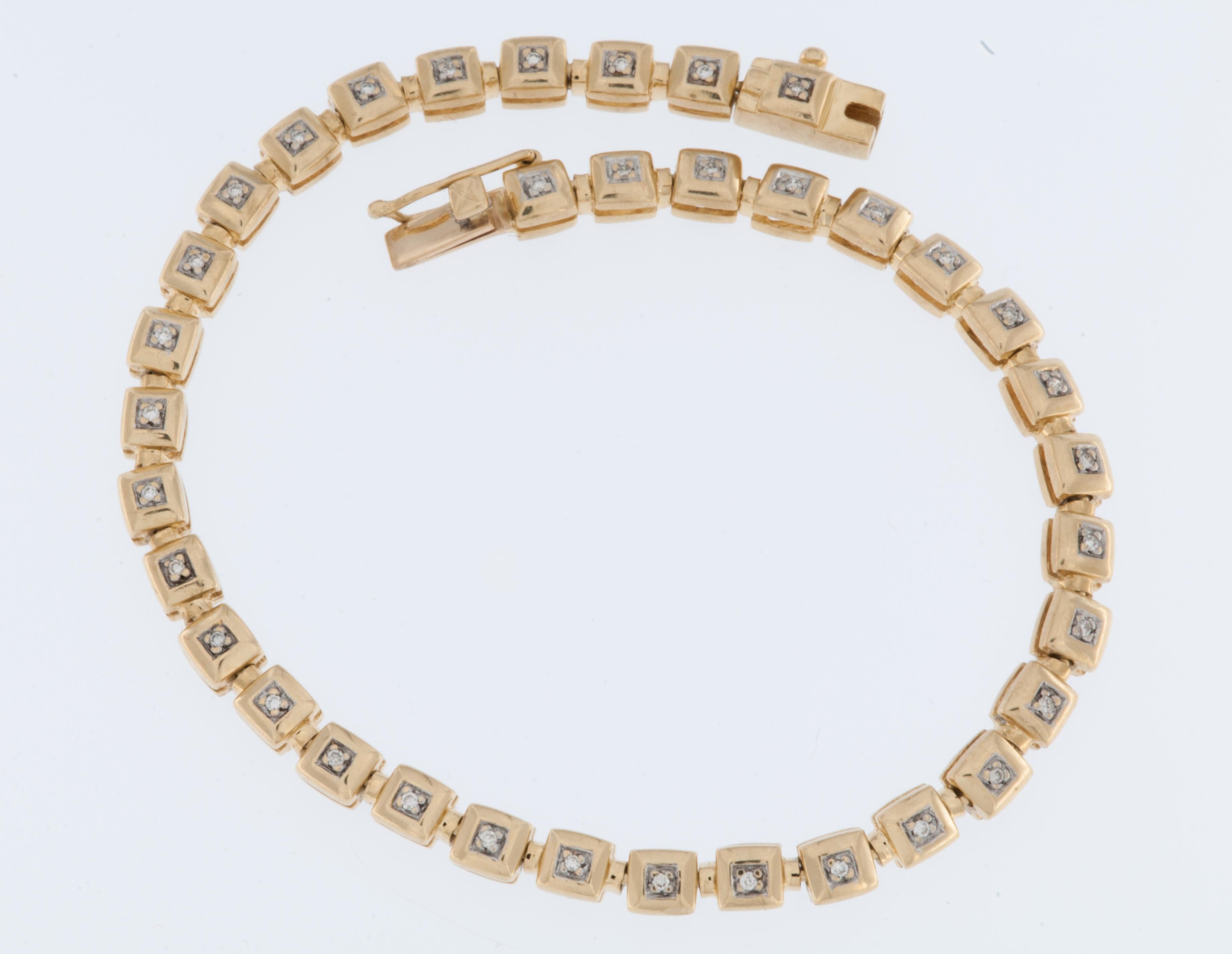 Brilliant Cut Squared Tennis 18 karat Gold French Bracelet with Diamonds For Sale