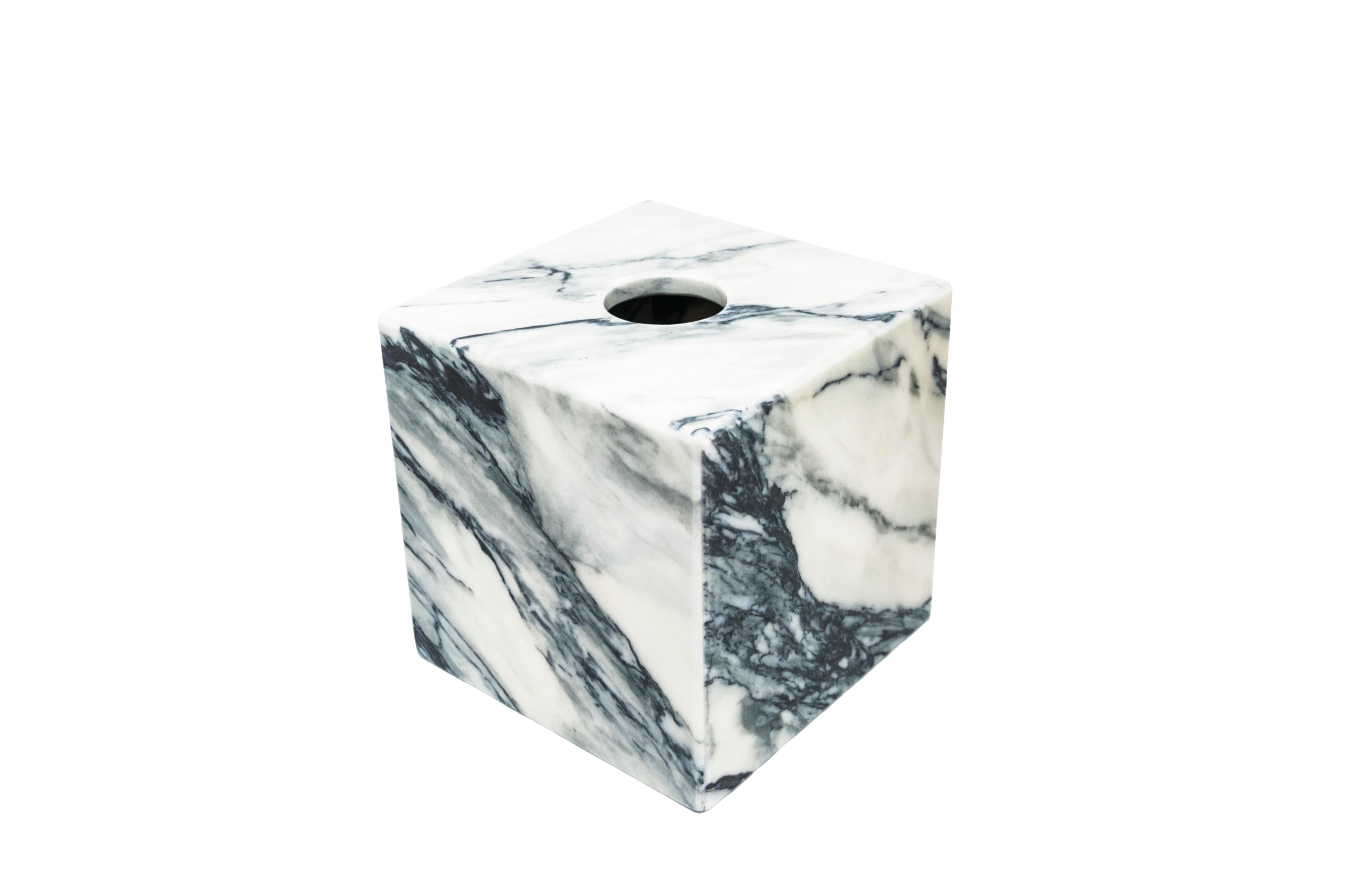 Squared tissues cover box in Paonazzo marble. Available also in green or pink marble.
Each piece is in a way unique (every marble block is different in veins and shades) and handmade by Italian artisans specialized over generations in processing