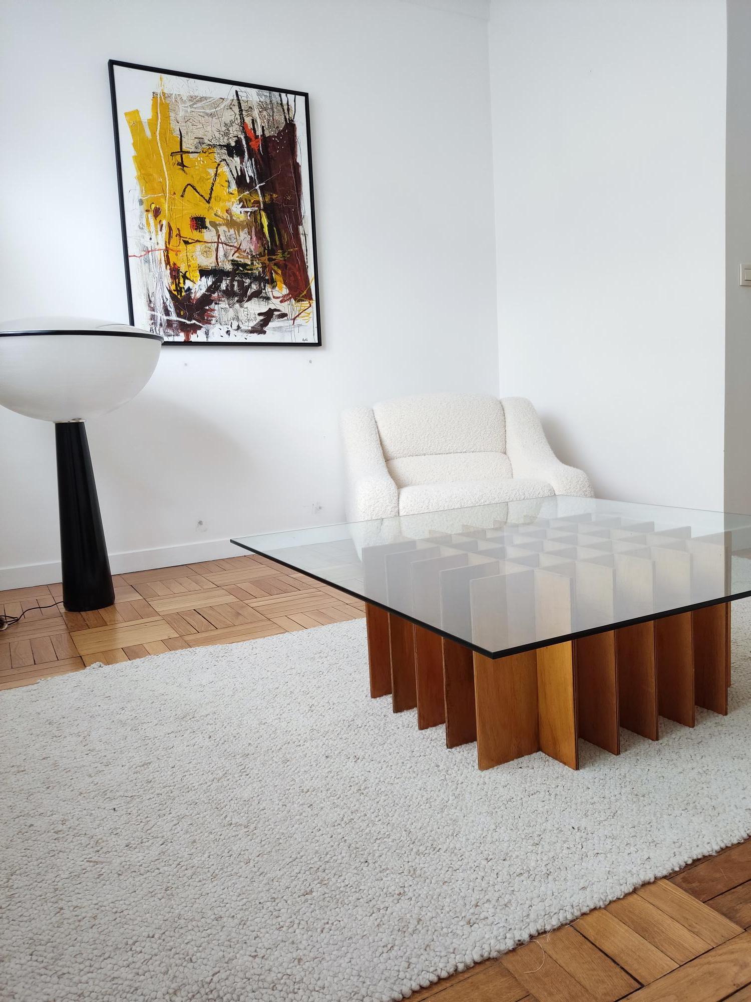 Squared wooden table 4