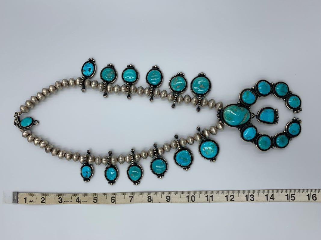 Squash Blossom Halskette Ohrringe Set von Navajo Silberschmiede Tommy Jackson im Angebot 13