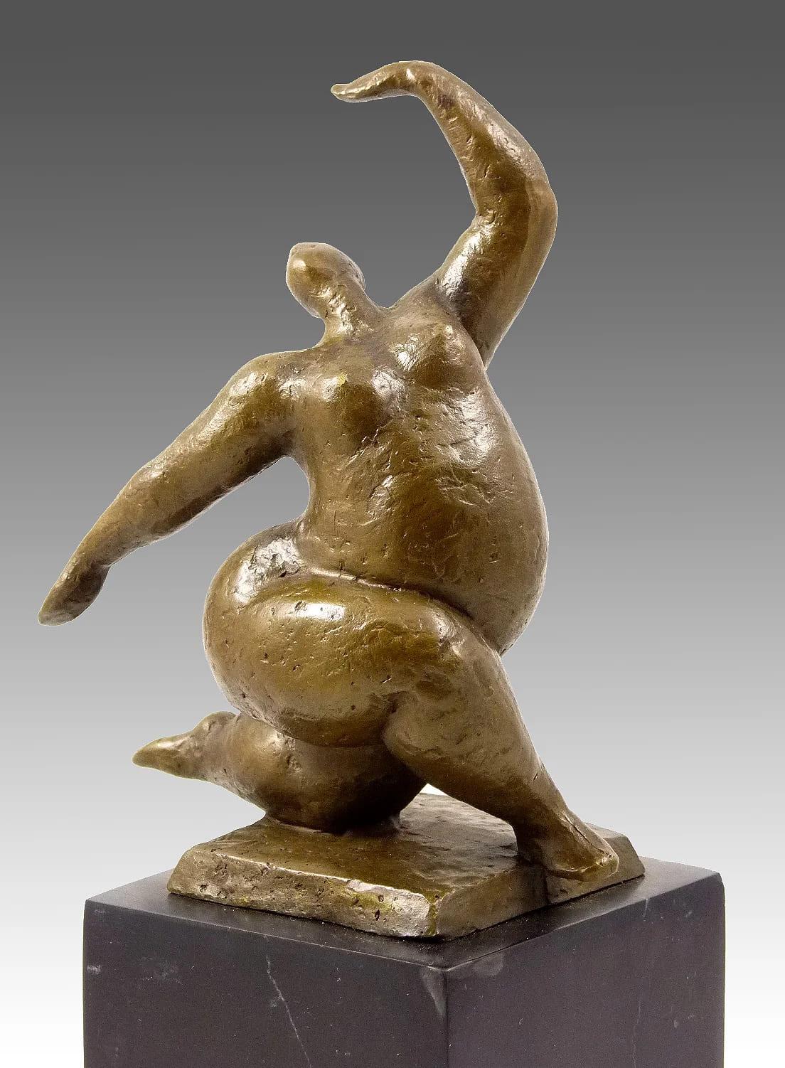 Francese Danzatrice nuda accovacciata - Scultura in bronzo contemporanea, equilibrio e sensualità - in vendita