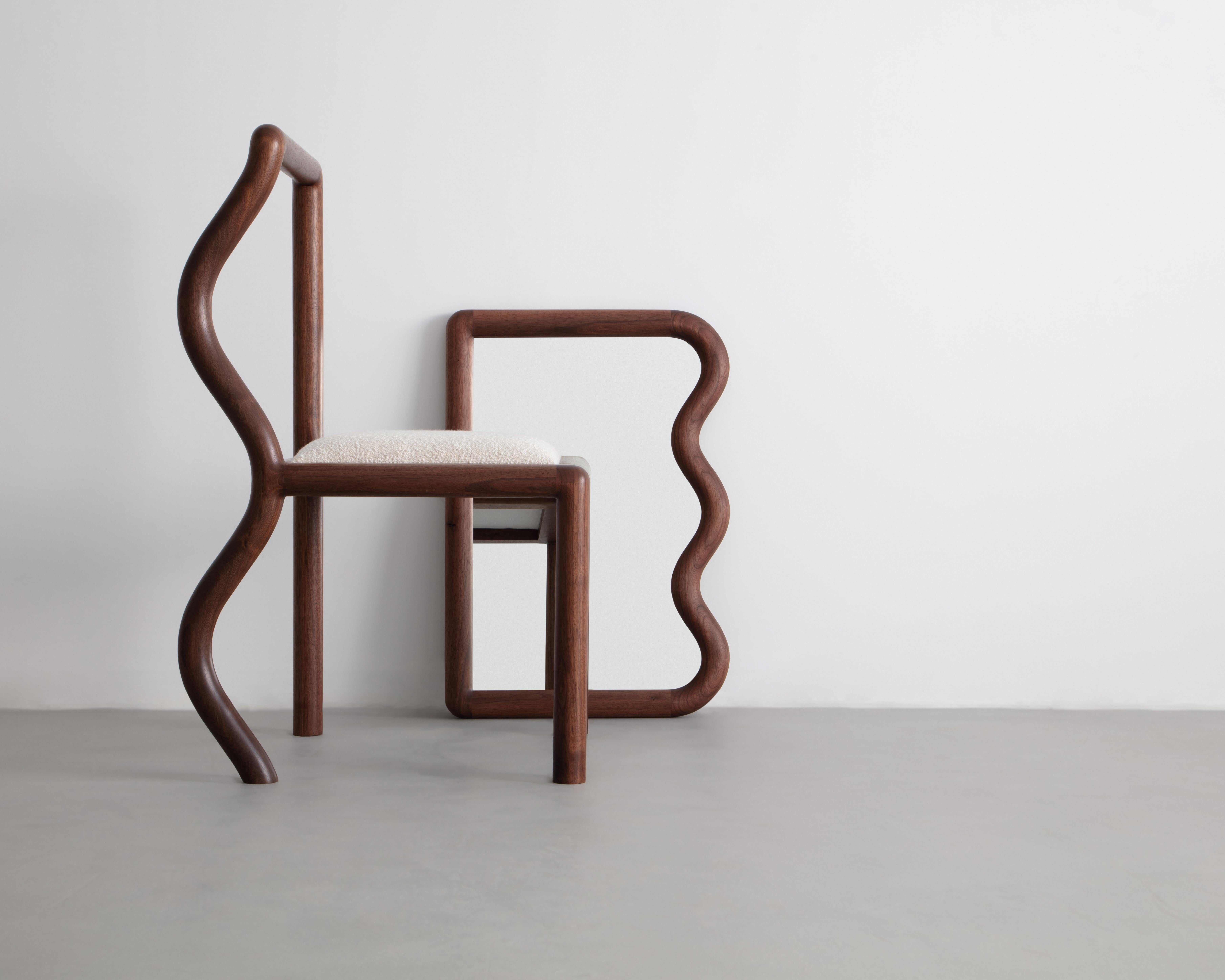 North American Squiggle Dining Chair / Hand sculpted Walnut & Natural Bouclé upholstery For Sale