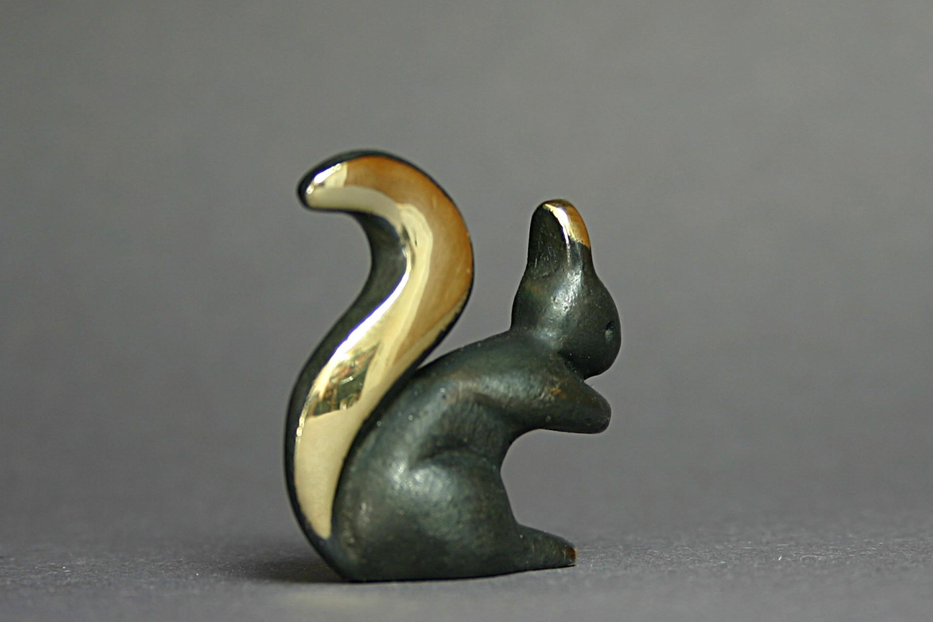 Ardilla Walter Bosse figuritas latón patinado nuevo Viena Austria TALISMAN Patinado en venta