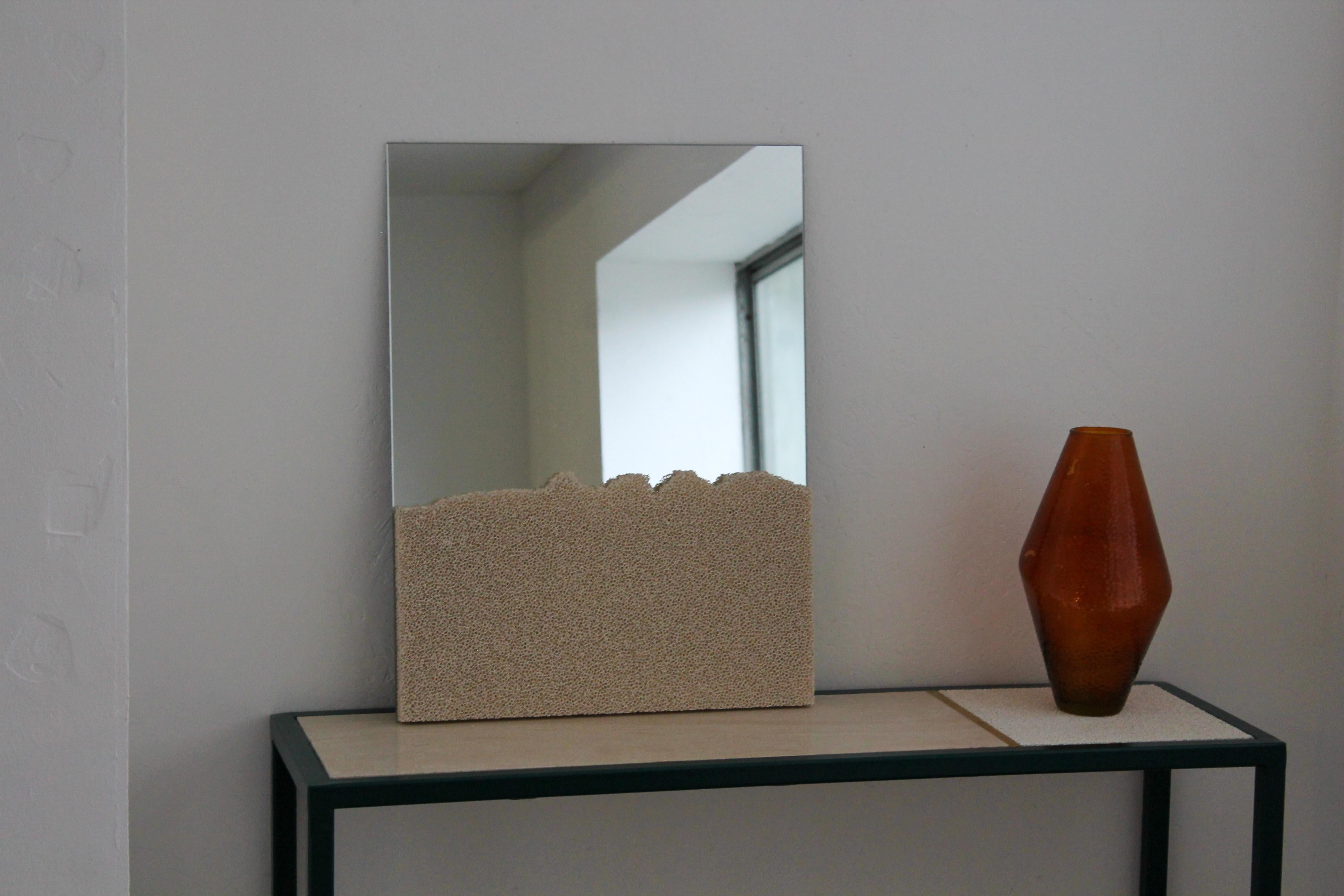 Miroir rectangulaire court SR en mousse de céramique de Jordan Keaney en vente 1