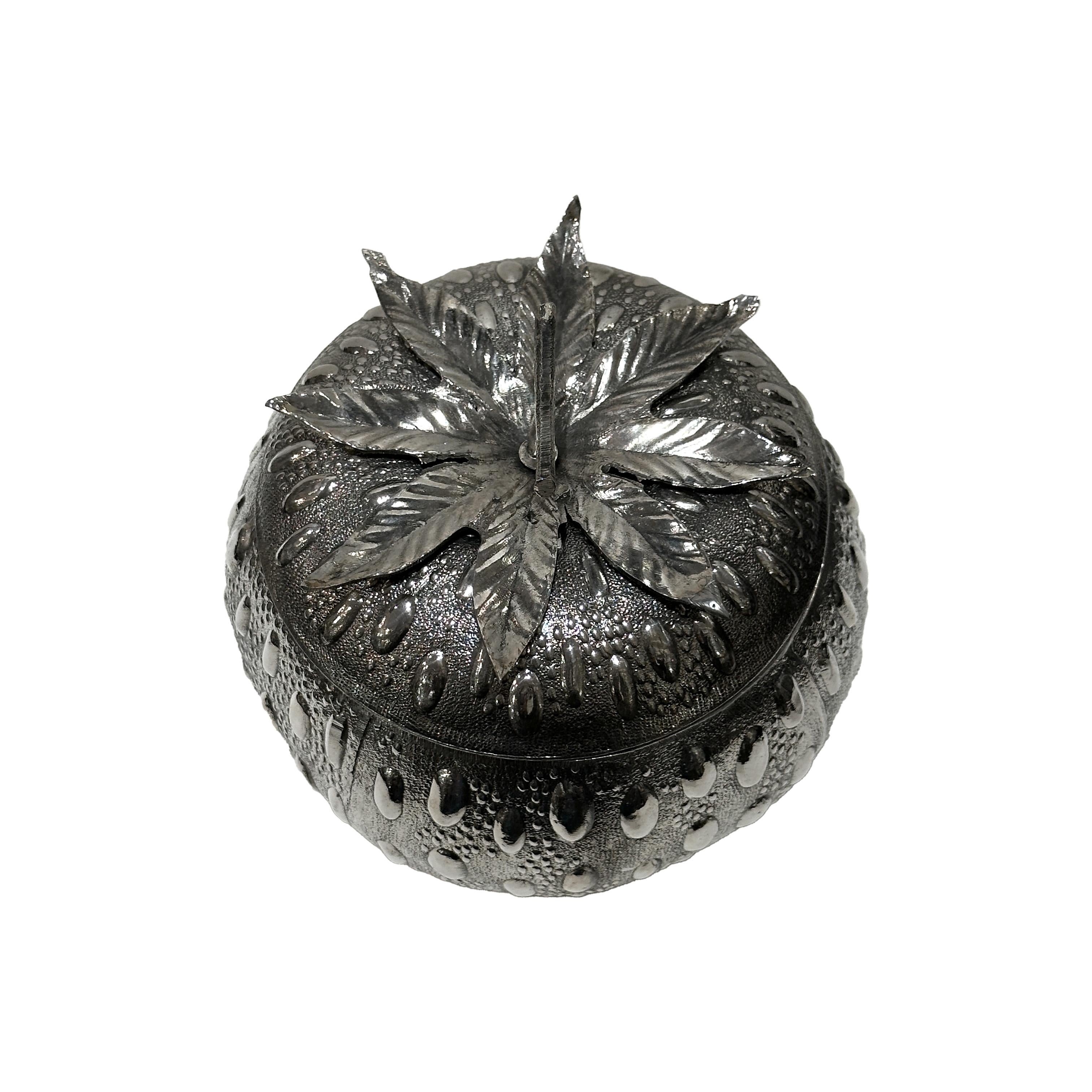 Mid-20th Century Srawberry ice bucket by Mauro Manetti Firenze circa 1960-70