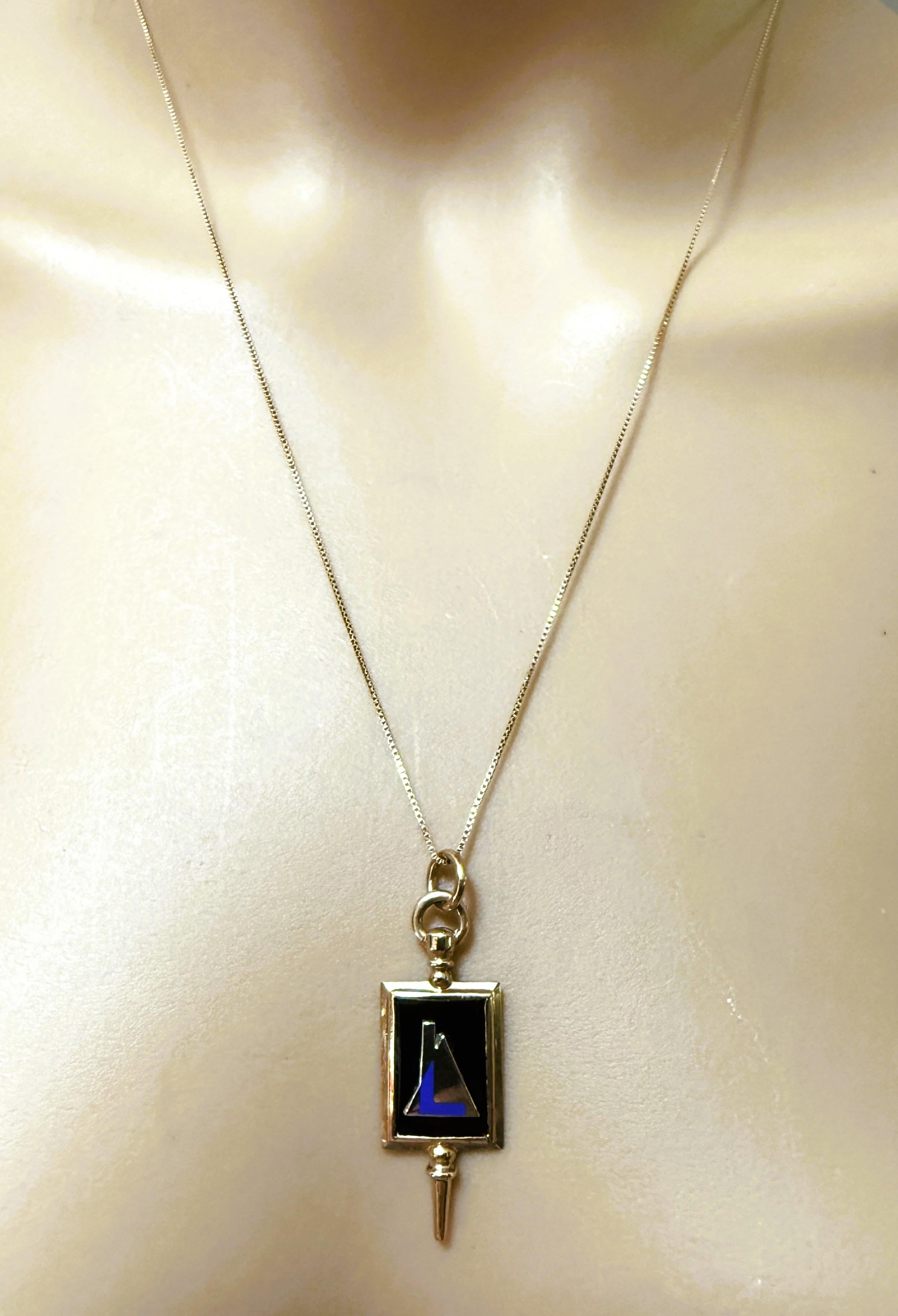 S.R.Co. Collier à pendentifs en or jaune 10K, onyx et émail, 19,5 pouces Excellent état - En vente à Eagan, MN