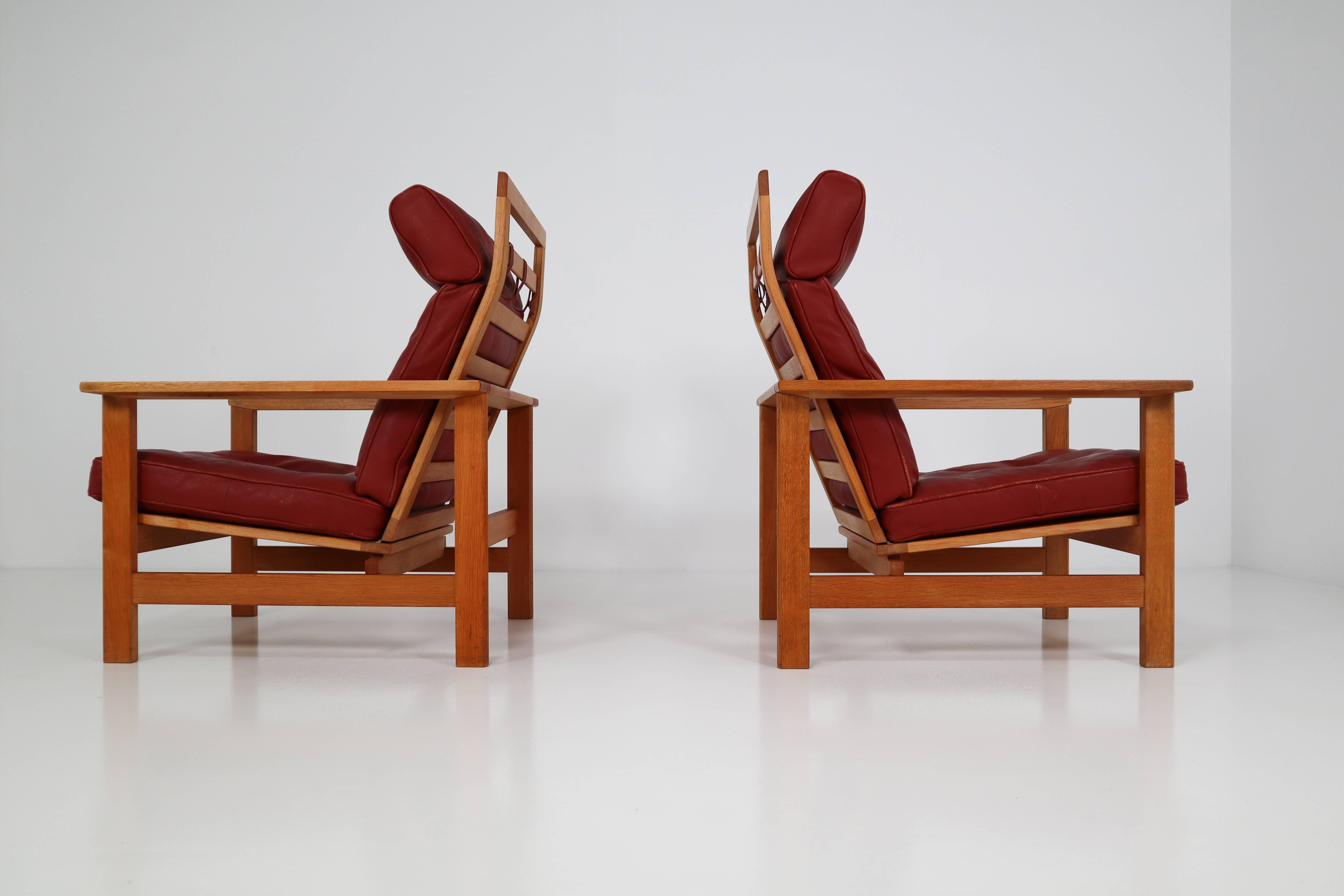 Søren Holst Danish Lounge Chairs in Oak and Leather for Frederecia Furniture In Good Condition In Almelo, NL