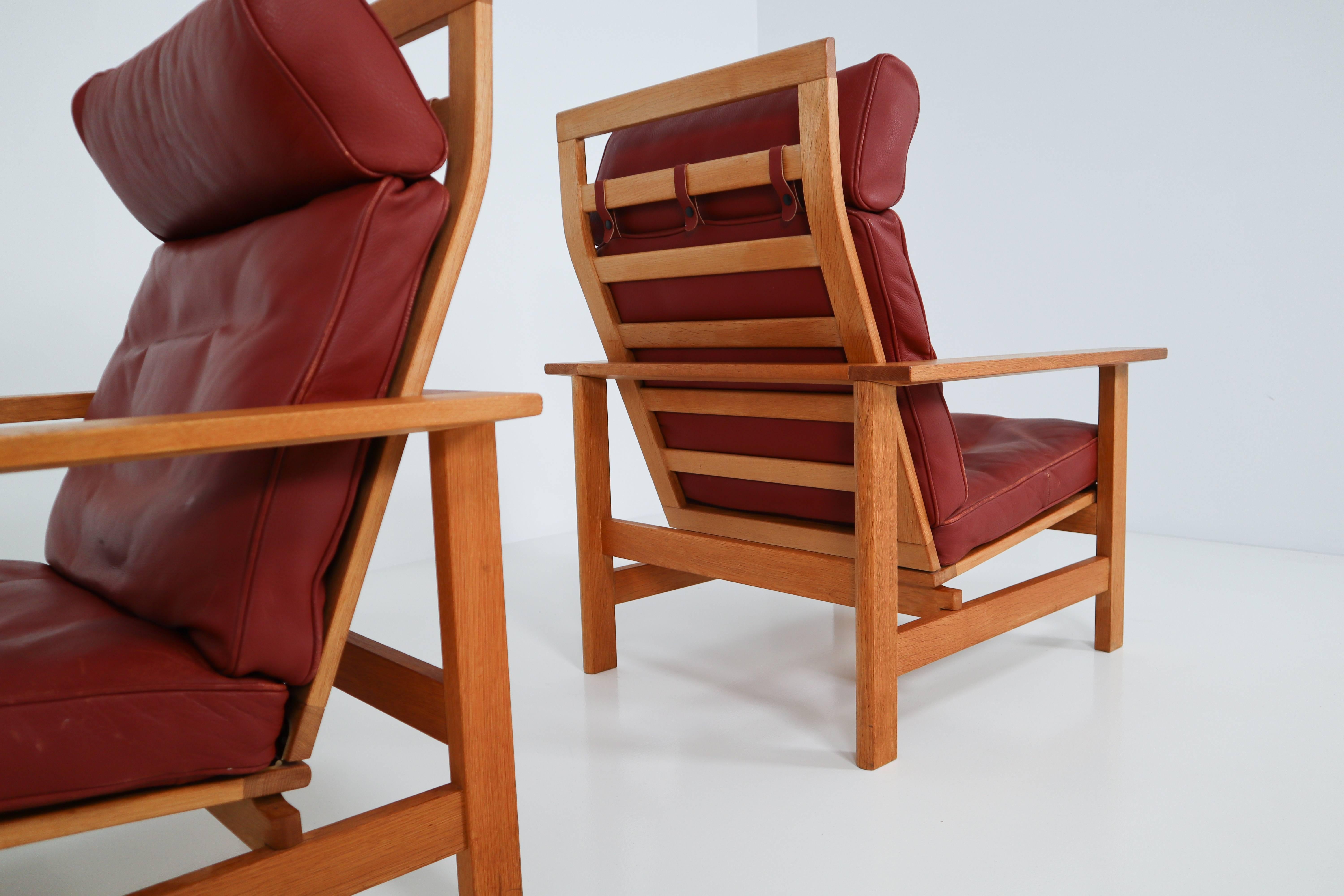 Late 20th Century Søren Holst Danish Lounge Chairs in Oak and Leather for Frederecia Furniture