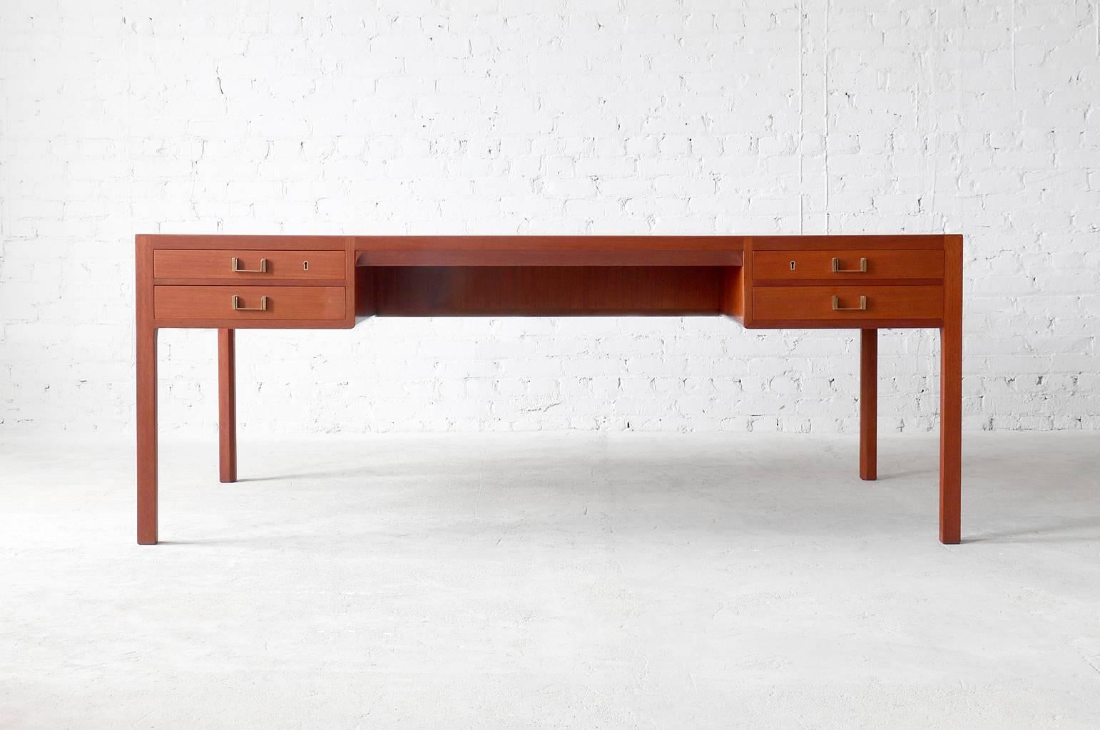 Scandinavian Modern Søren Horn Mahogany Executive Desk Danish Mid-Century Modern Vintage