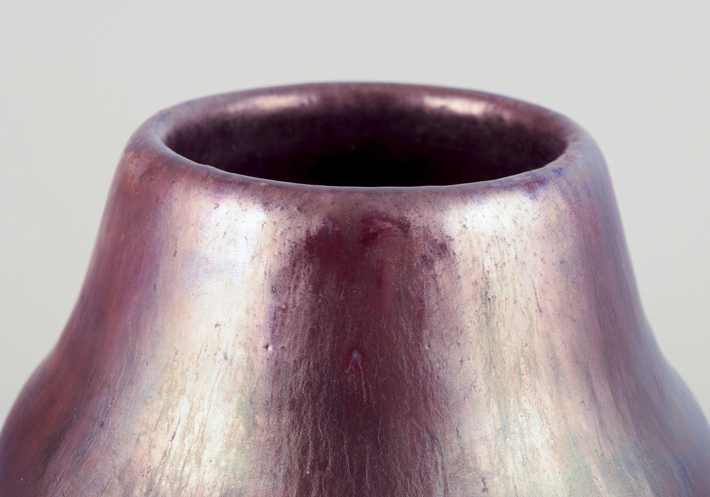Søren Kongstrand (1872-1951) Ceramista danés. Jarrón único con esmalte brillante. Glaseado en venta
