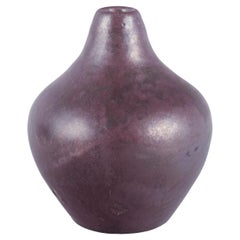 Søren Kongstrand, Danish ceramicist. Vase in lustre glaze. Approx. 1920