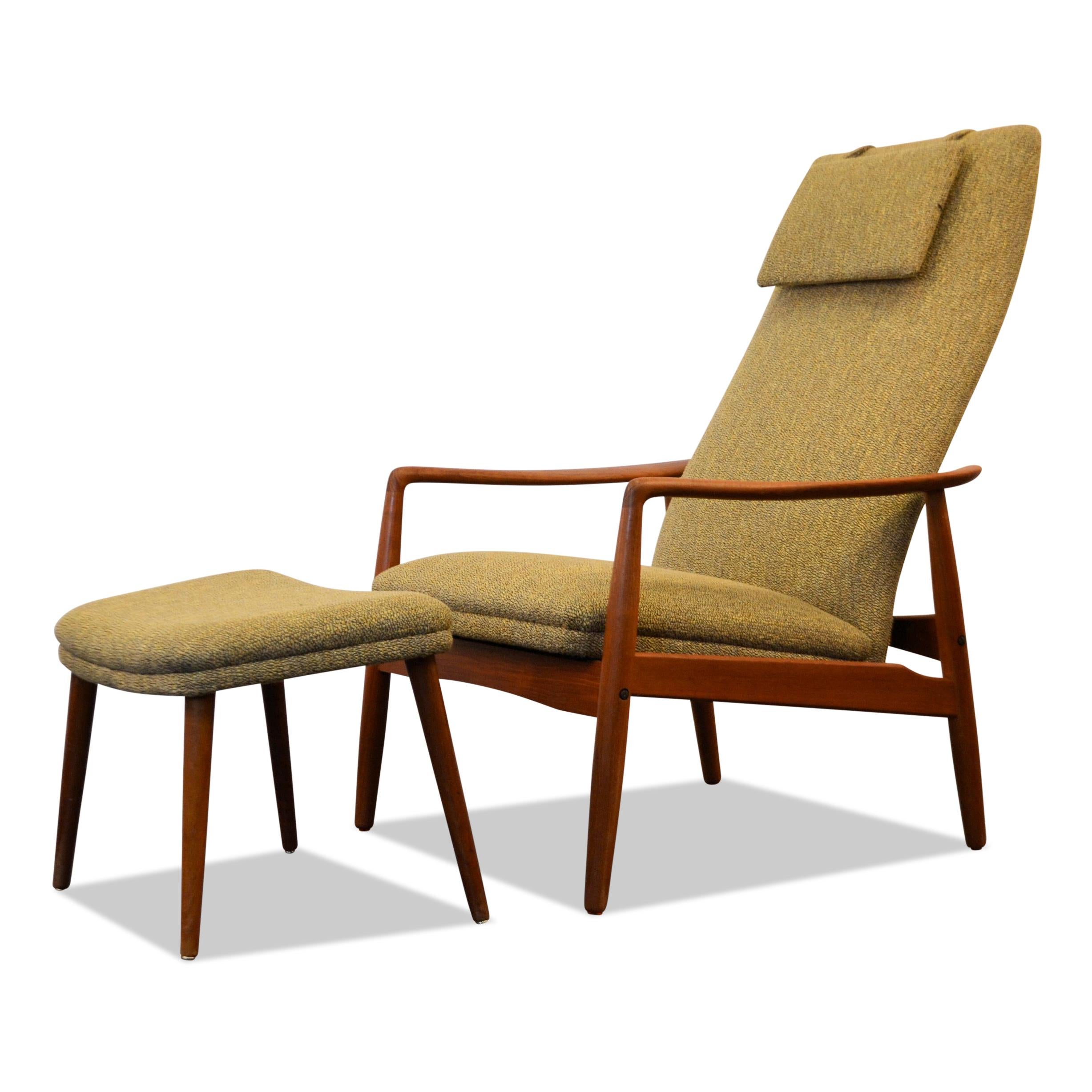 Stylish vintage Danish modern easy chair and ottoman designed by Søren Ladefoged for Danish manufacturer SL Møbler. This comfortable, solid teak chair features the typical midcentury Denmark organic design. The lounge chair and matching ottoman both