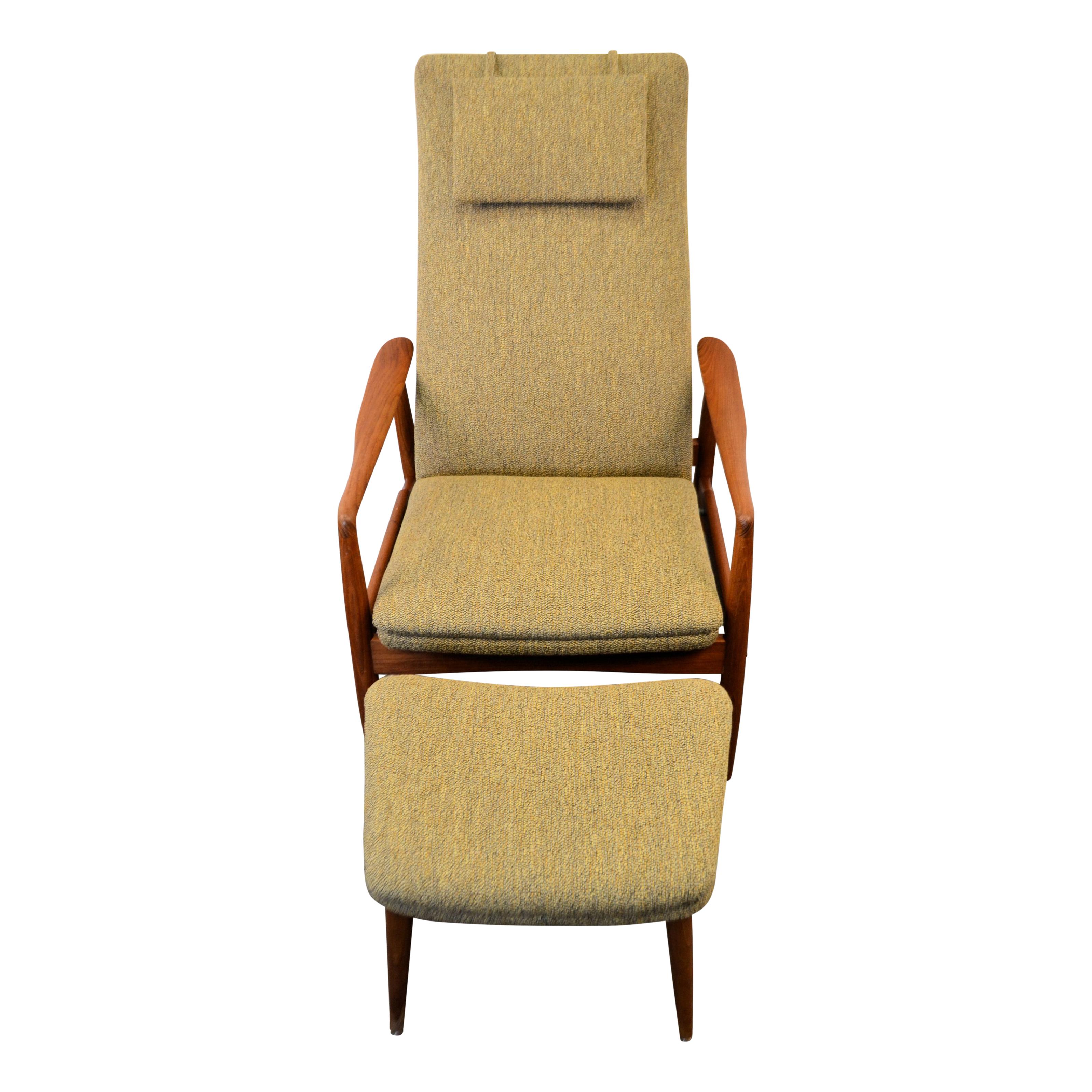 Søren Ladefoged Teak Lounge Chair and Matching Ottoman In Good Condition In Panningen, NL
