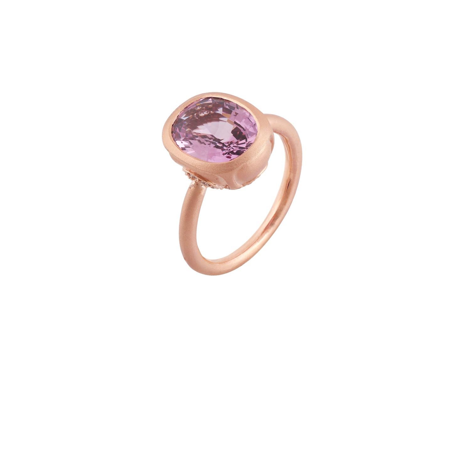 Contemporary Sri Lanka Natural Spinel & Diamond Surrounded By Matte Finish 18k Rose Gold Ring For Sale
