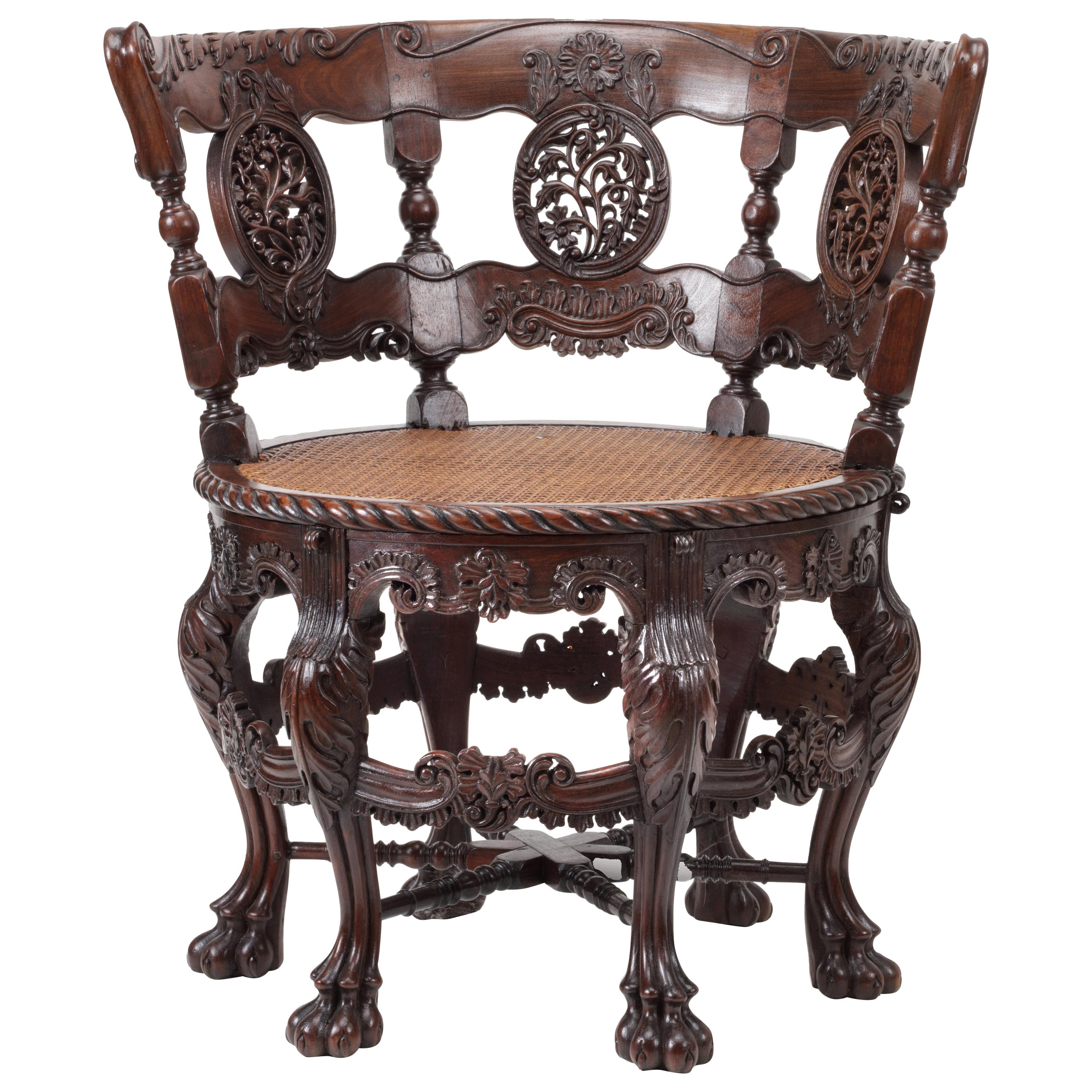 Sri Lankanischer Mr. oder Ostindischer Burgomaster-Stuhl aus Nussbaumholz