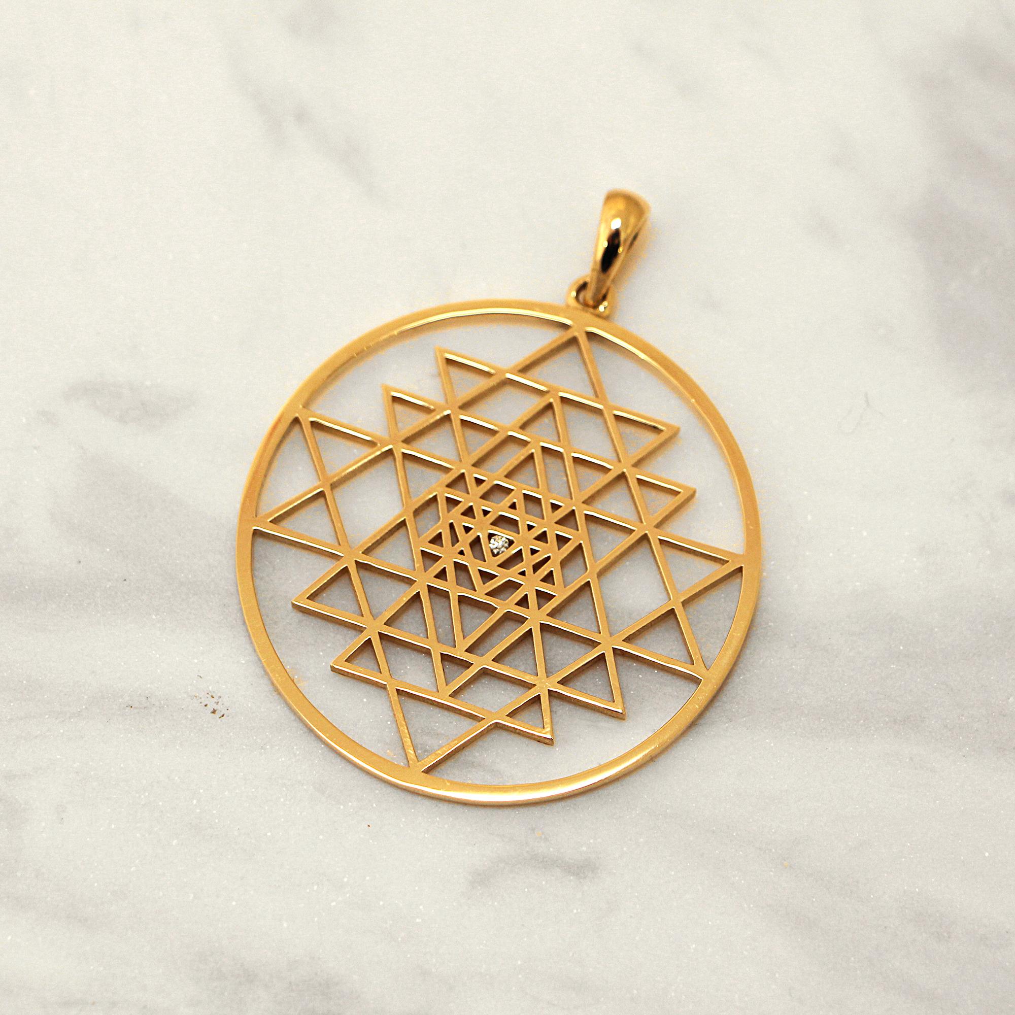 Modern Sri Shri Yantra Yoga Pendant Necklace Sacred Geometry Mandala 18Kt Yellow Gold For Sale