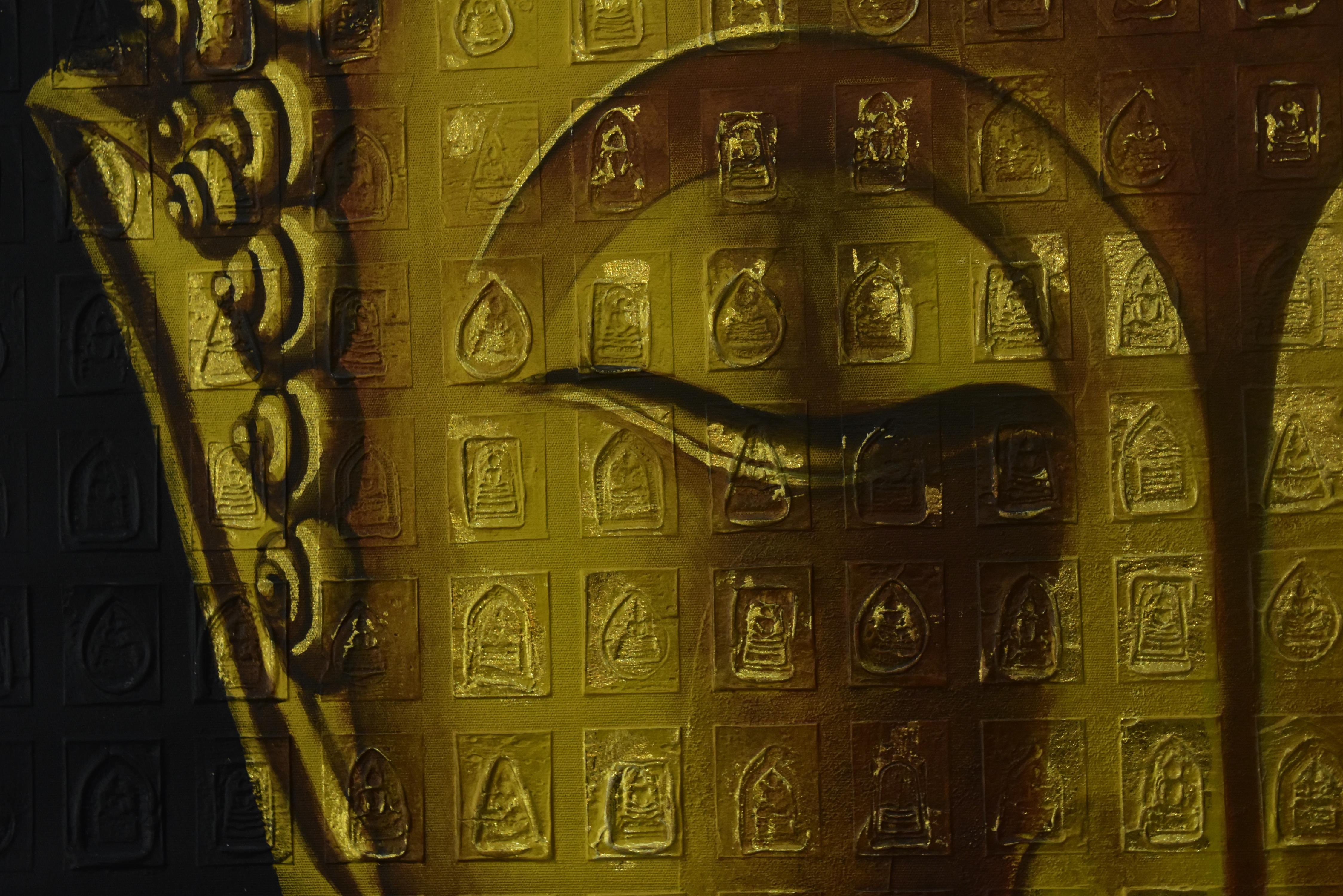 Radiance de la paix intérieure, monture de tranquillité Dharma en or et bronze - Moderne Painting par Sriprai