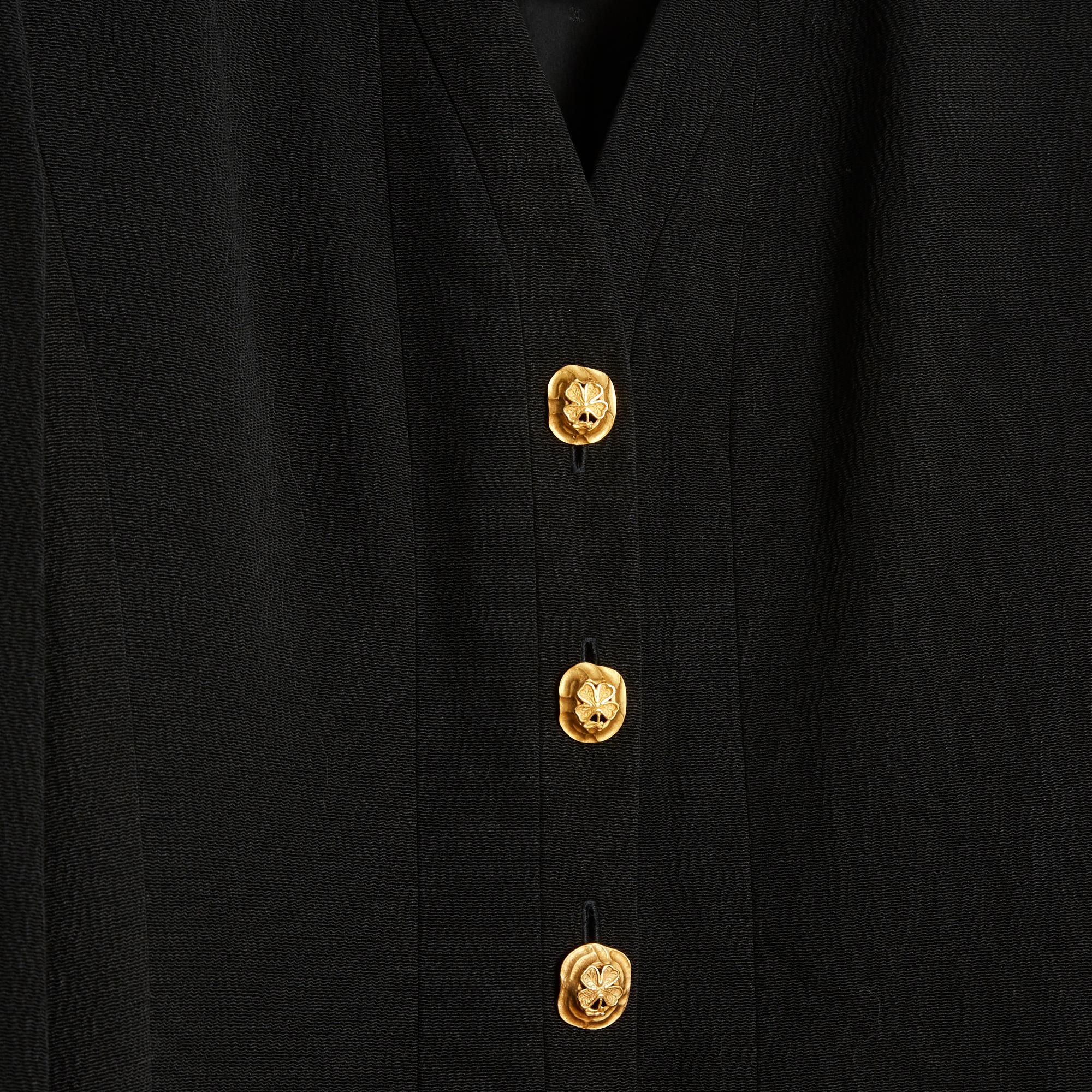 Women's or Men's SS 1993 Chanel black crepe blazer FR42