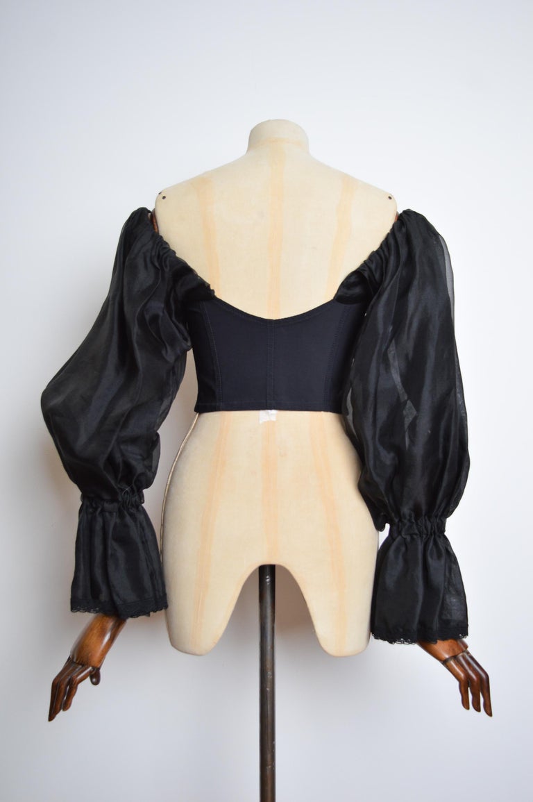 SS 1993 DOLCE and GABBANA Pasarela Corsé bordado Blusa recortada