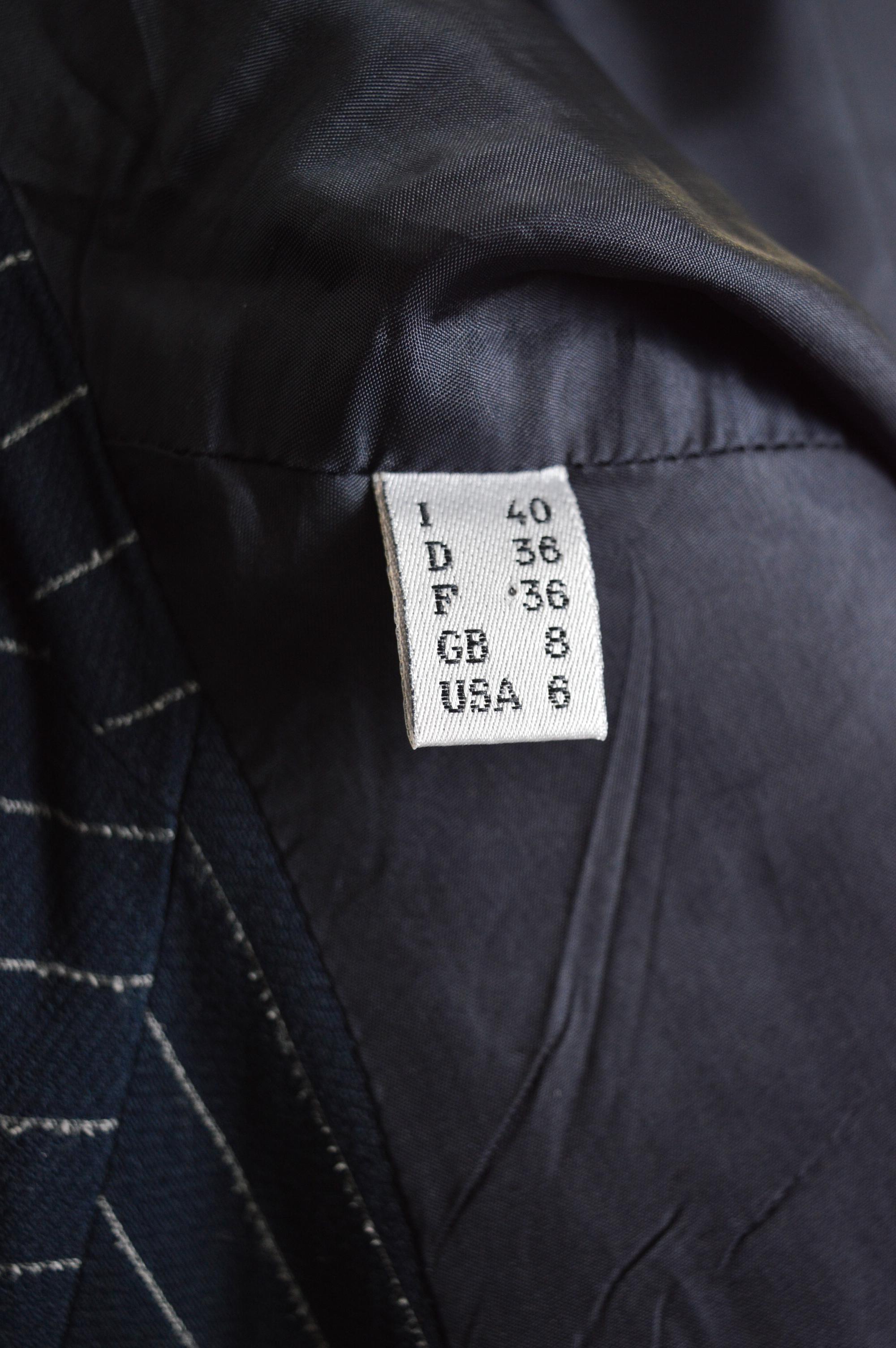 Veste blazer vintage Moschino à rayures et patchwork, défilé printemps-été 1994 en vente 9