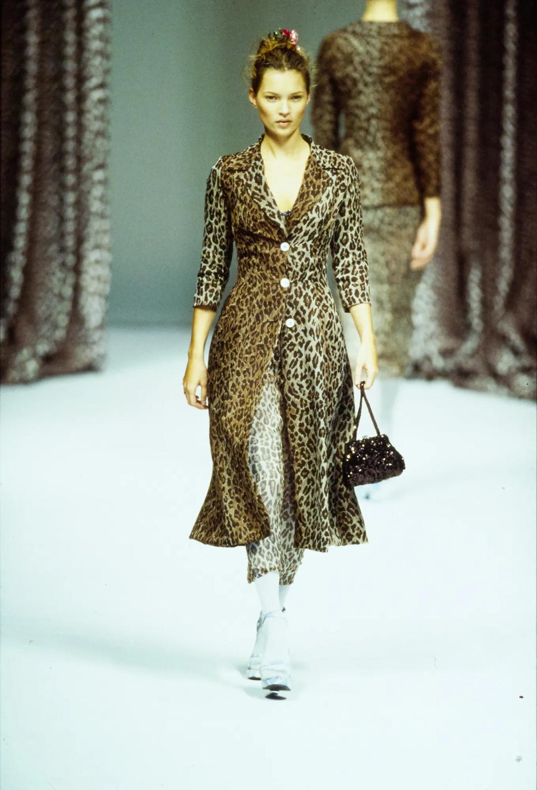 SS 1997 Dolce & Gabbana Runway Leopard Print Silk Full length Duster Jacket 10