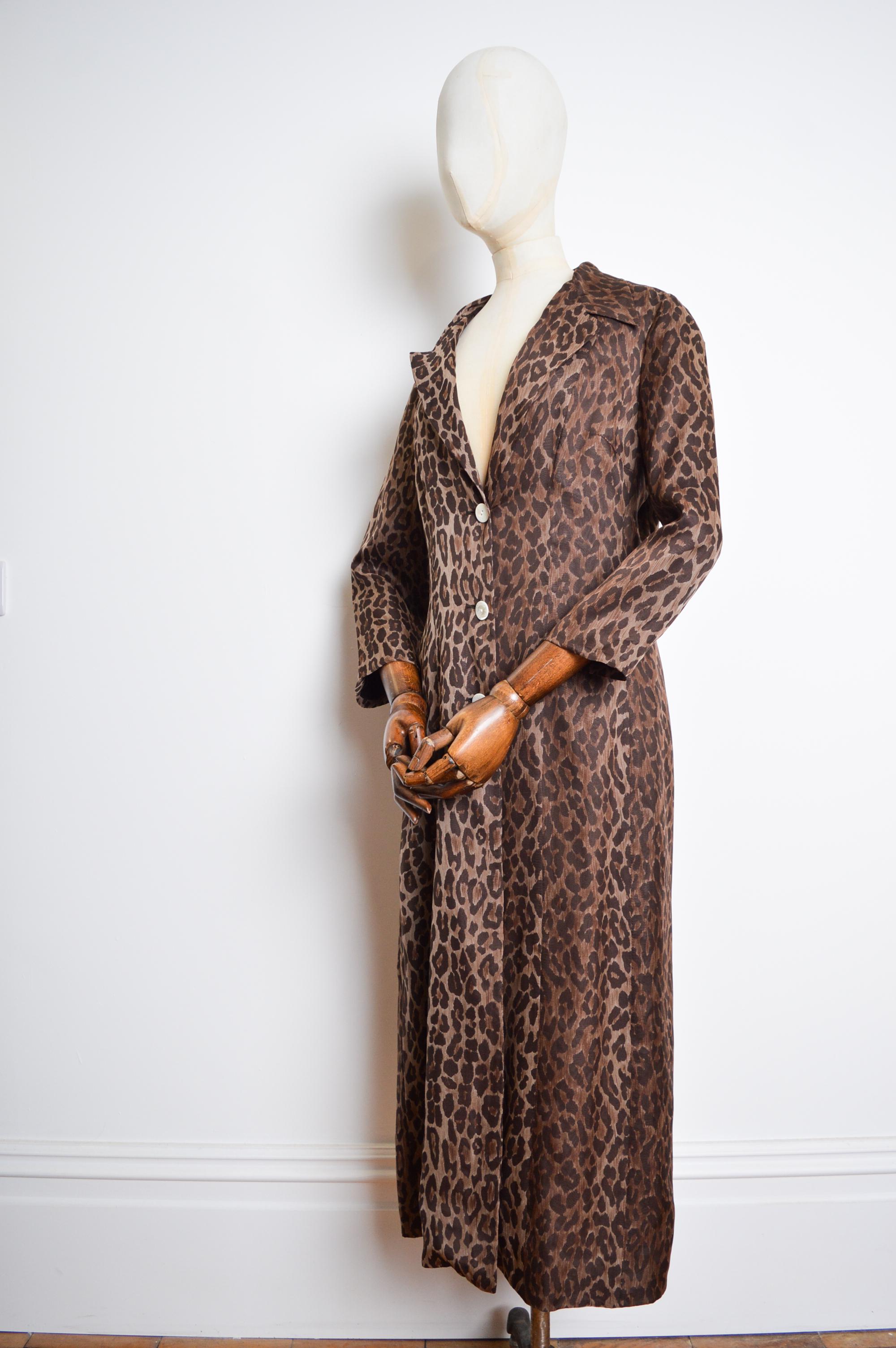 SS 1997 Dolce & Gabbana Runway Leopard Print Silk Full length Duster Jacket 4