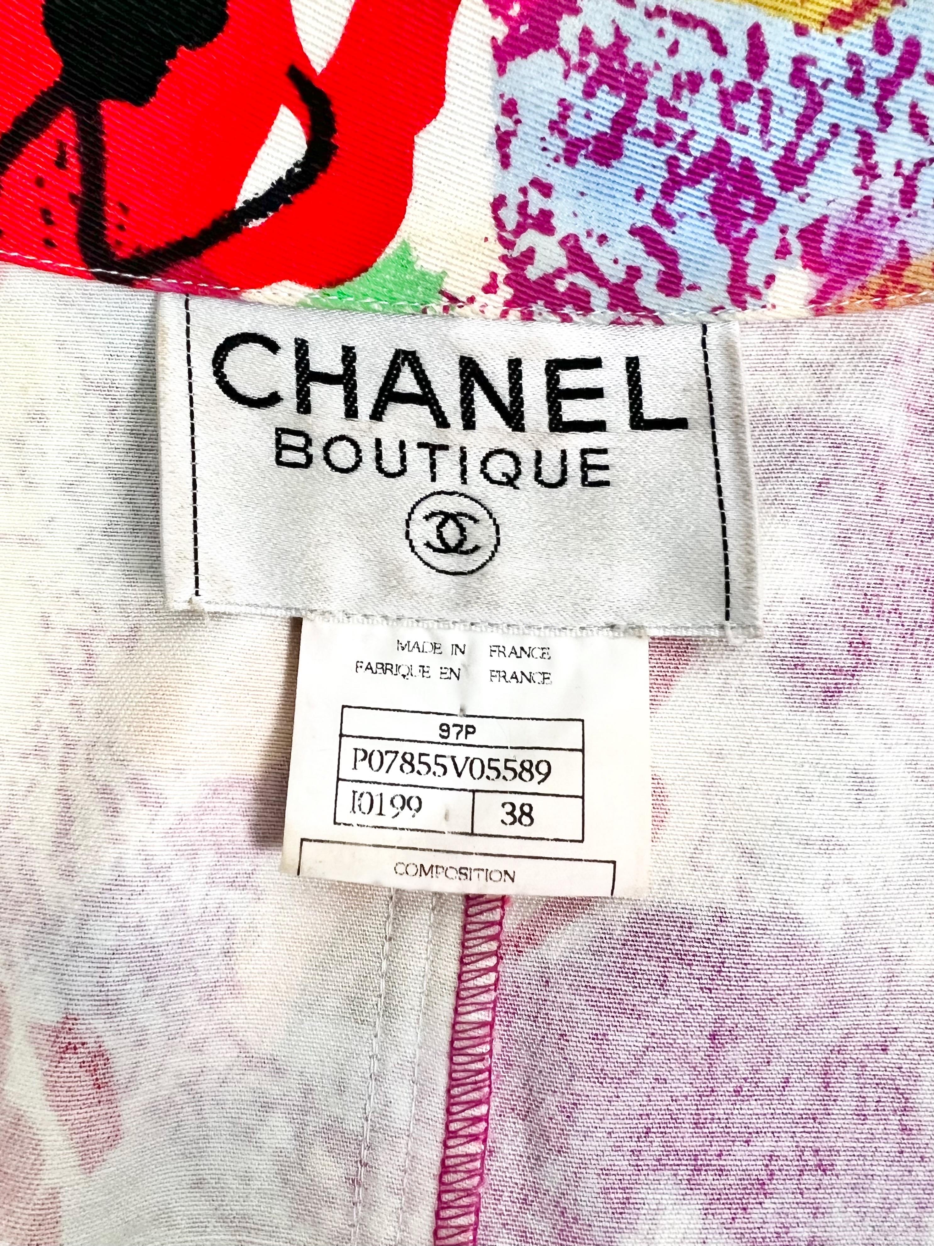 Robe imprimée camélia Chanel par Karl Lagerfeld SS 1997 en vente 3