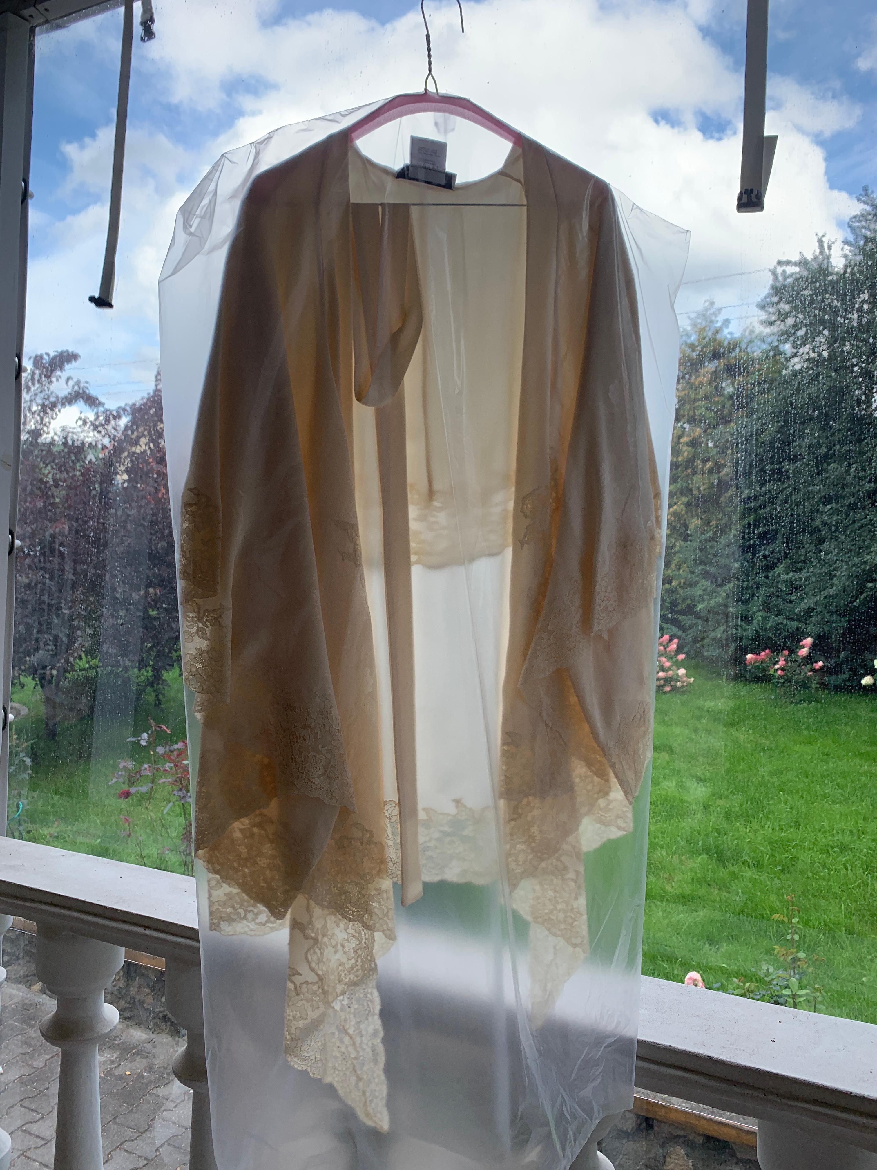 SS 1998 Dior Christian Dior & John Galliano Kimono de seda con encaje Capa Bata Boudoir S en venta 8